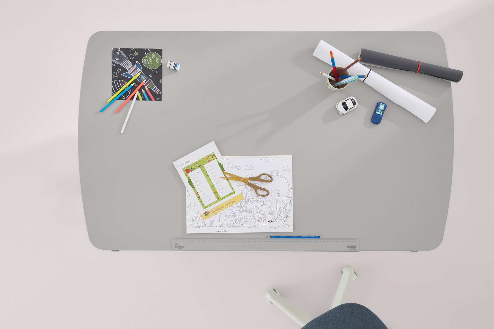 PAIDI Kinderwelten Kinderbureau DIEGO CURVED, leerlingbureau, meegroeiend, ergonomisch stappenloos in hoogte verstelbaar, tafelblad kantelbaar