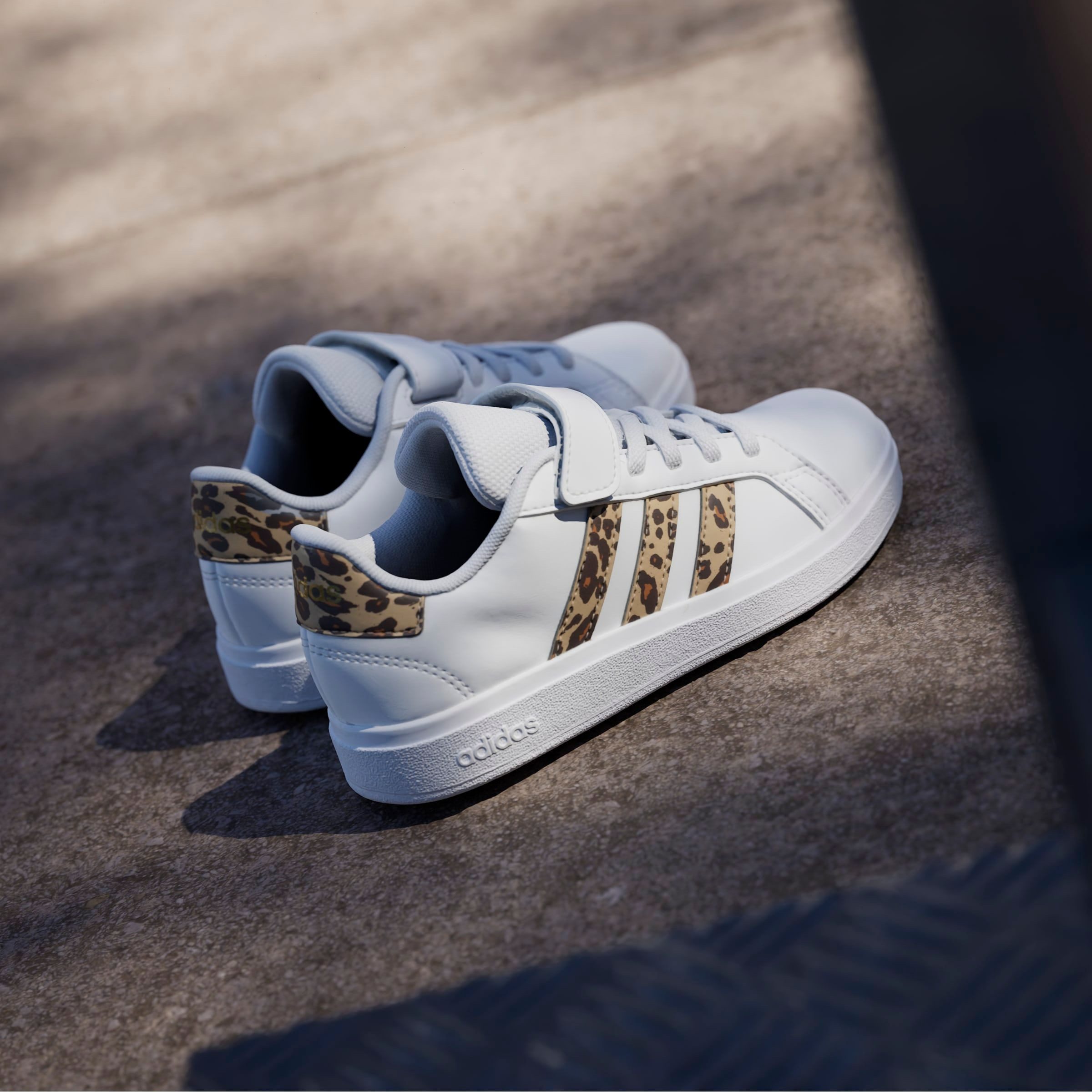 adidas Sportswear Sneakers GRAND COURT 2.0 KIDS Design geïnspireerd op de adidas Superstar