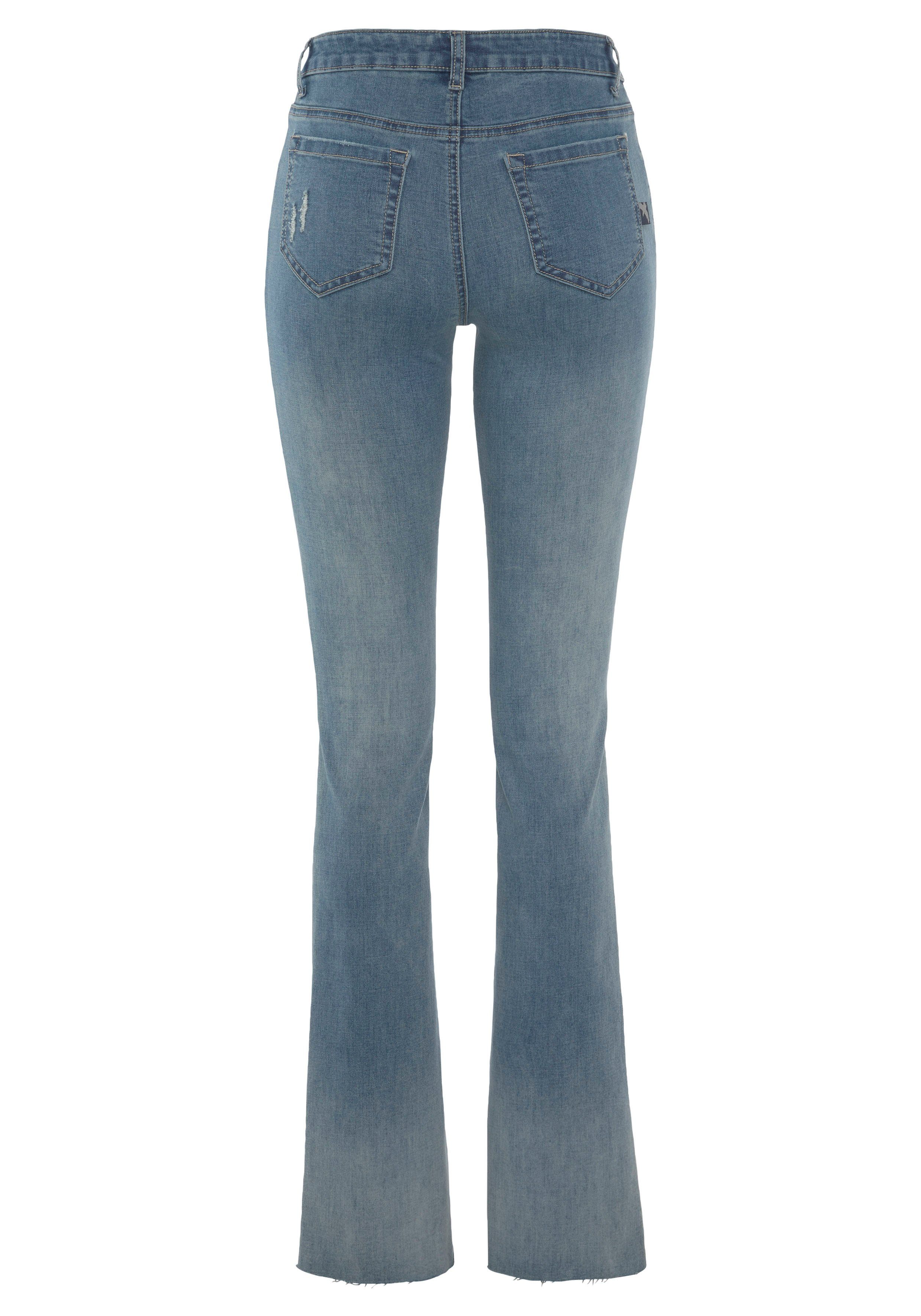 Arizona Bootcut jeans Ultra Stretch uitlopende pasvorm, modieuze used-look, normale taille