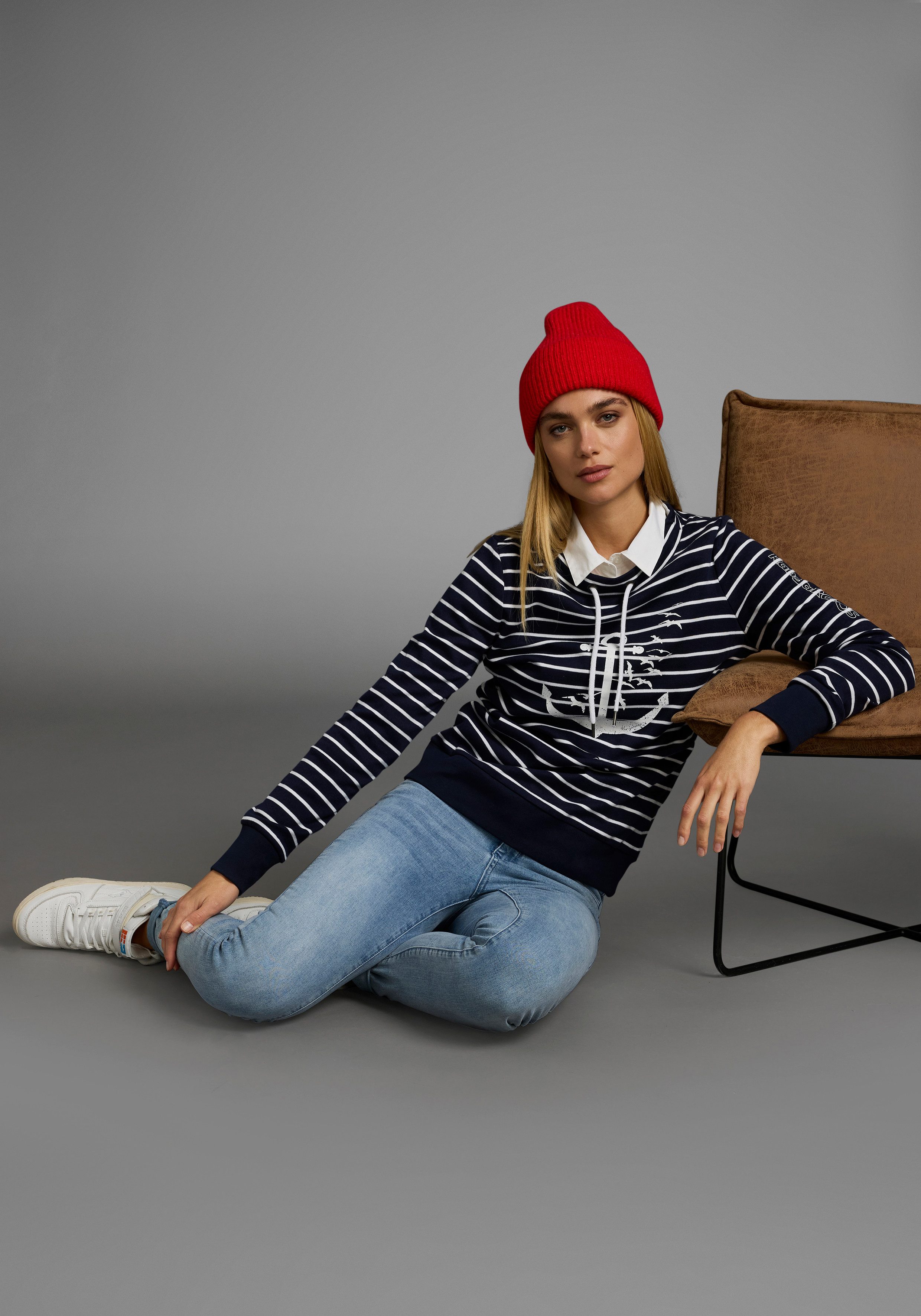 KangaROOS Sweatshirt Lange mouwen met duimgaten, figuurvolgend, staande kraag met koord