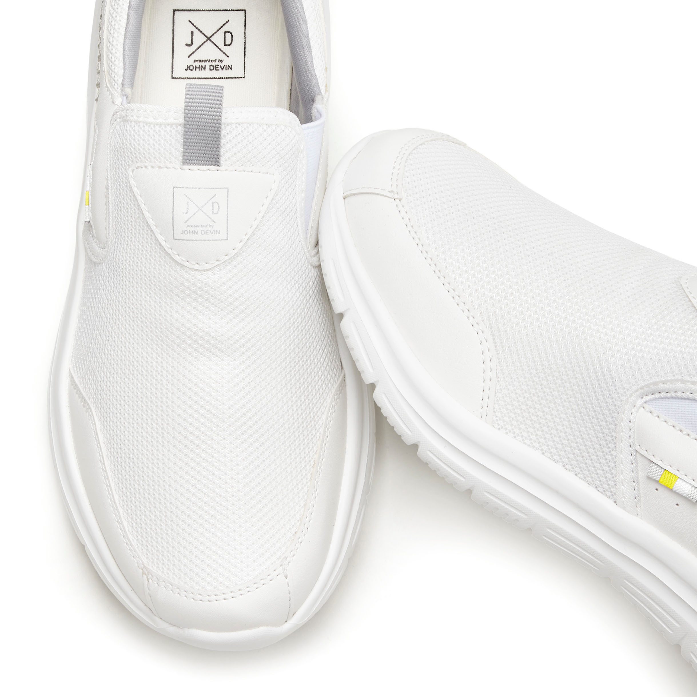 John Devin Sneakers