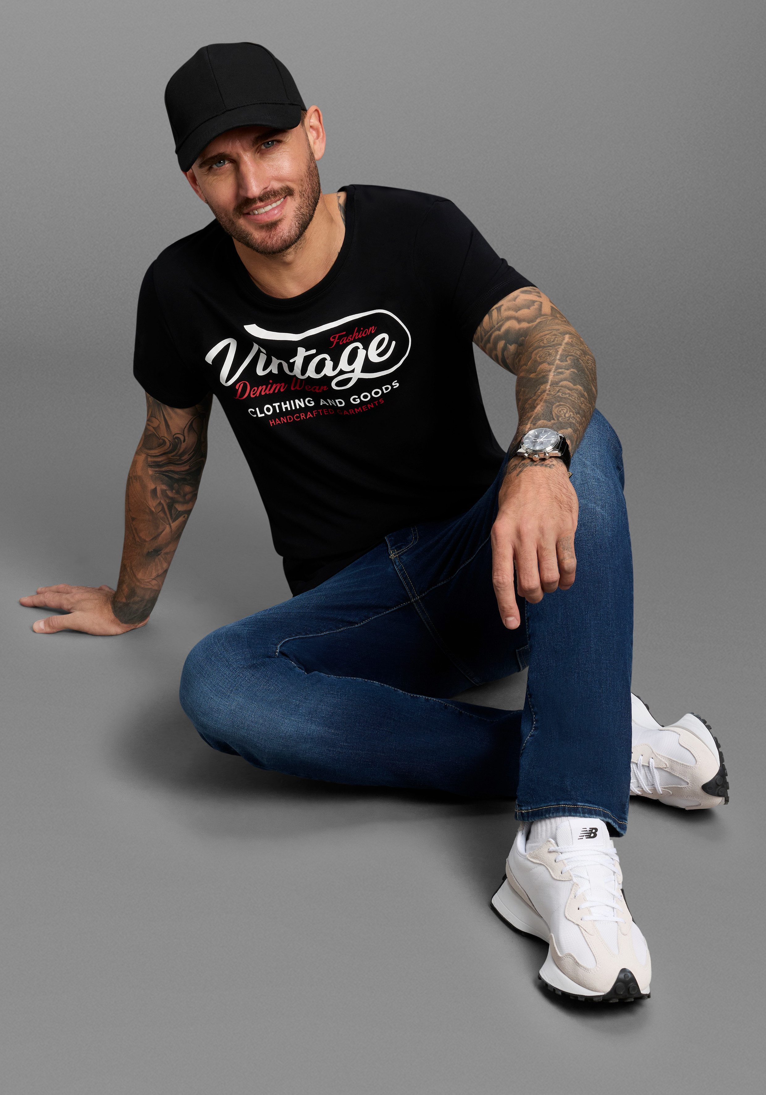 AJC T-shirt korte mouwen, smalle snit, met stijlvolle druk