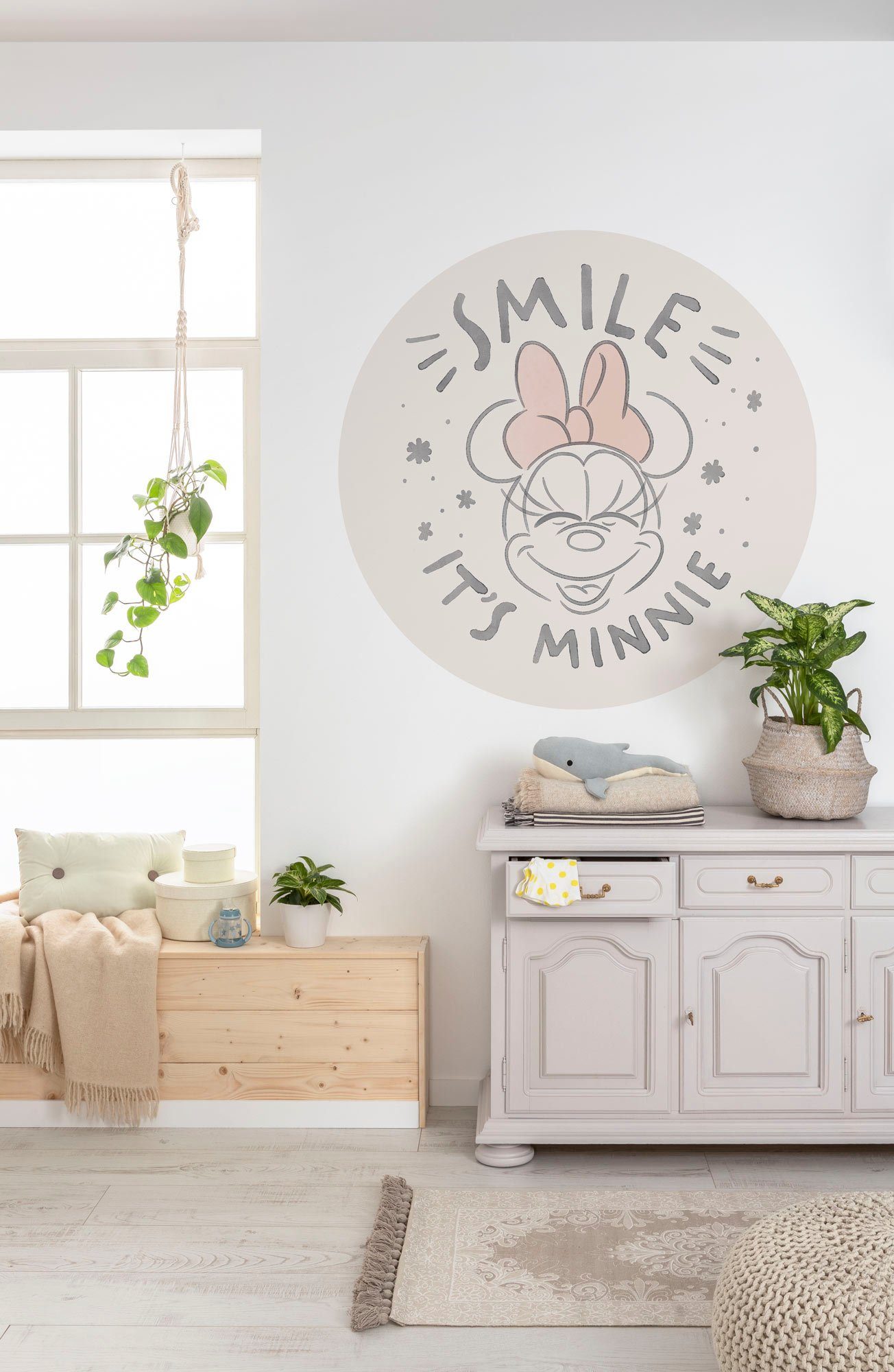 Komar Fotobehang Zelfklevend vlies - Minnie Chubby Cheeks - Afmeting 125 x 125 cm (1 stuk)