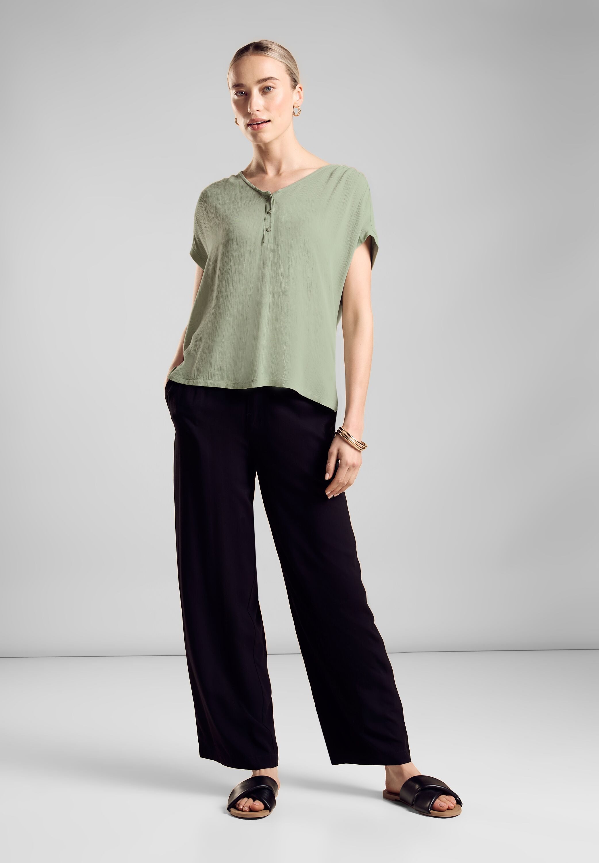 STREET ONE Shirttop met zachte crinkle viscose voorkant