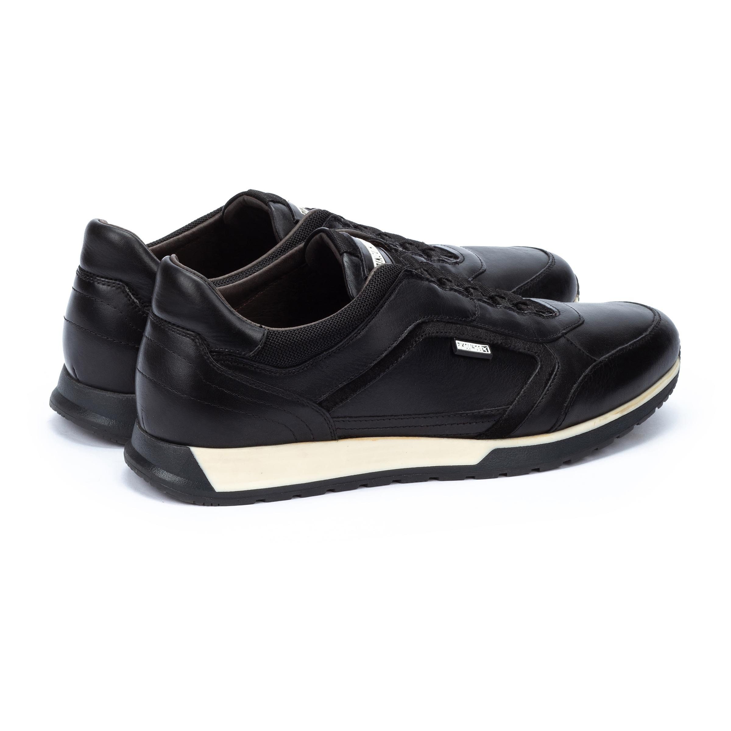 PIKOLINOS Slip-on sneakers CAMBIL , instapschoen, lage schoen, vrijetijdsschoen met label op de tong