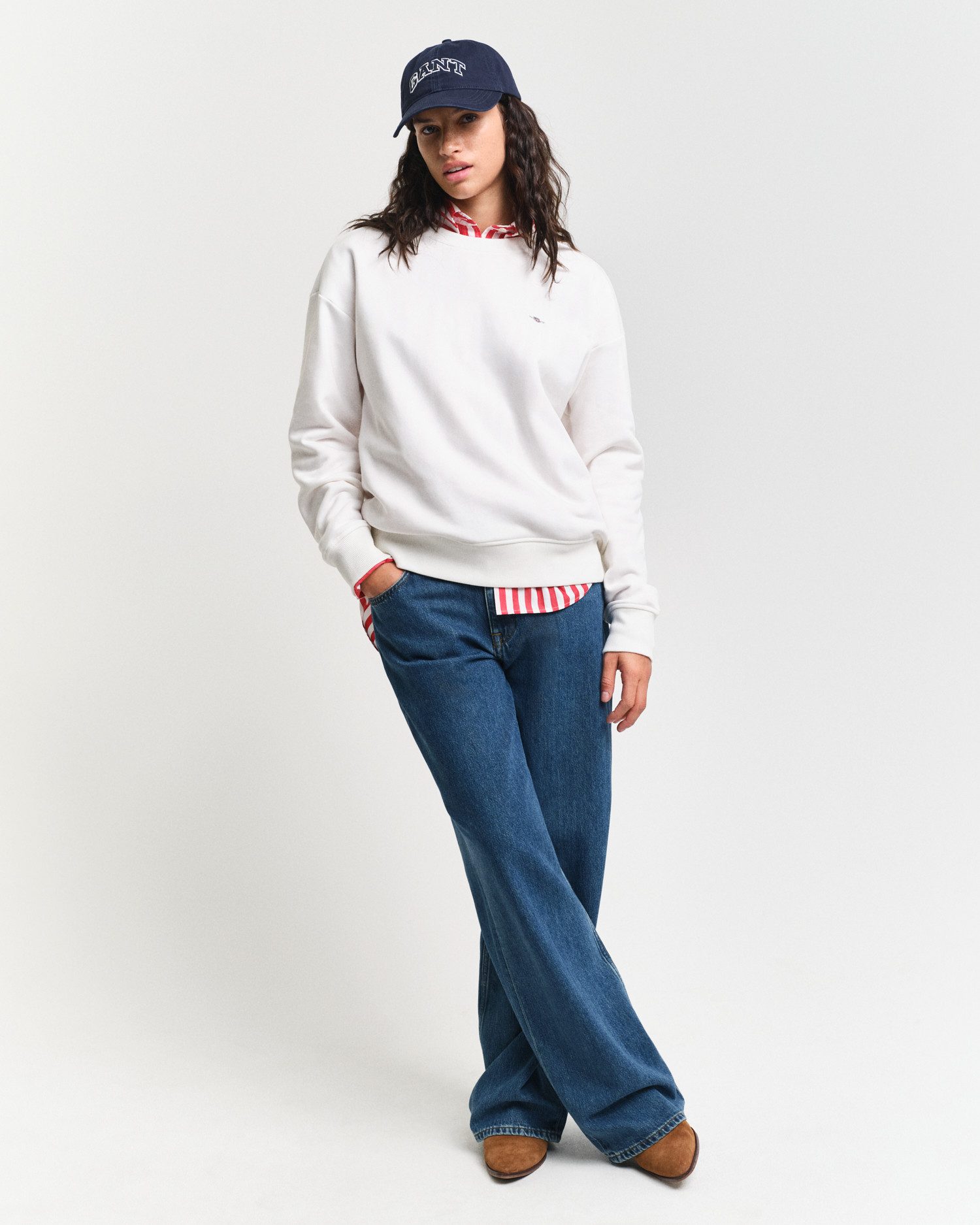 Gant Sweatshirt SHIELD C-NECK SWEAT Grafische GANT-borduursel op de borst