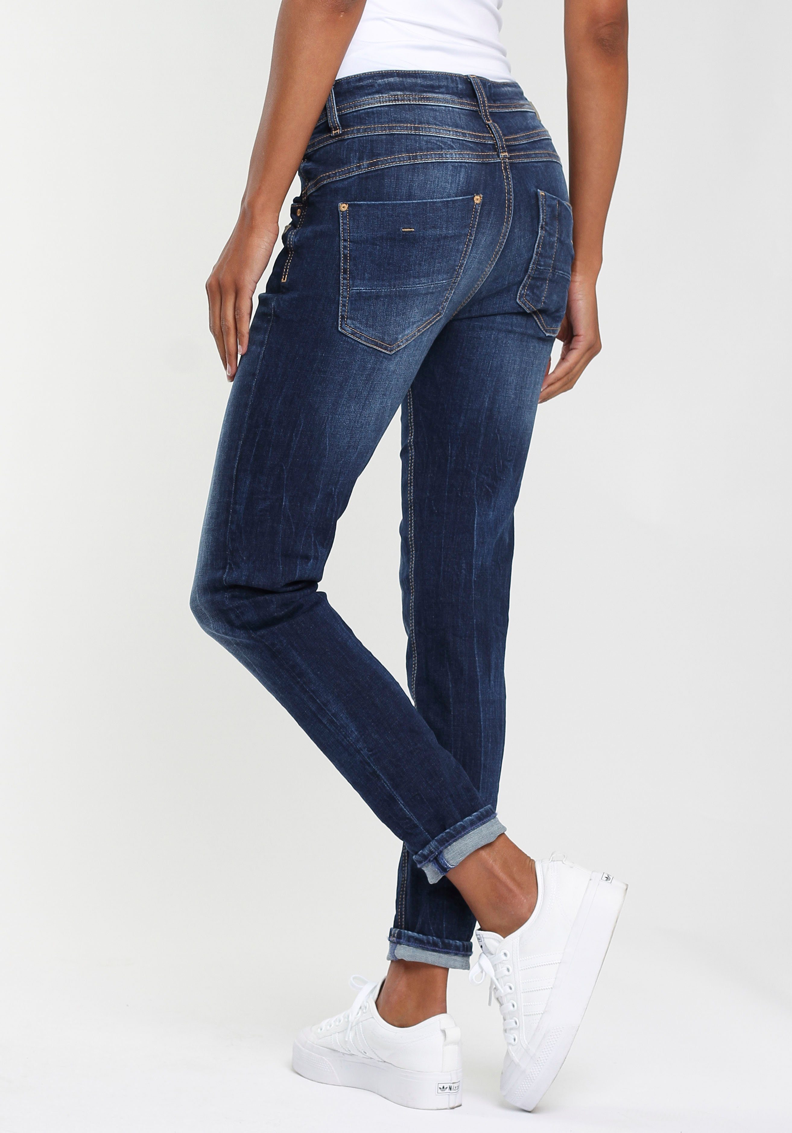 GANG Relax fit jeans 94AMELIE met dubbele rechter achterzak