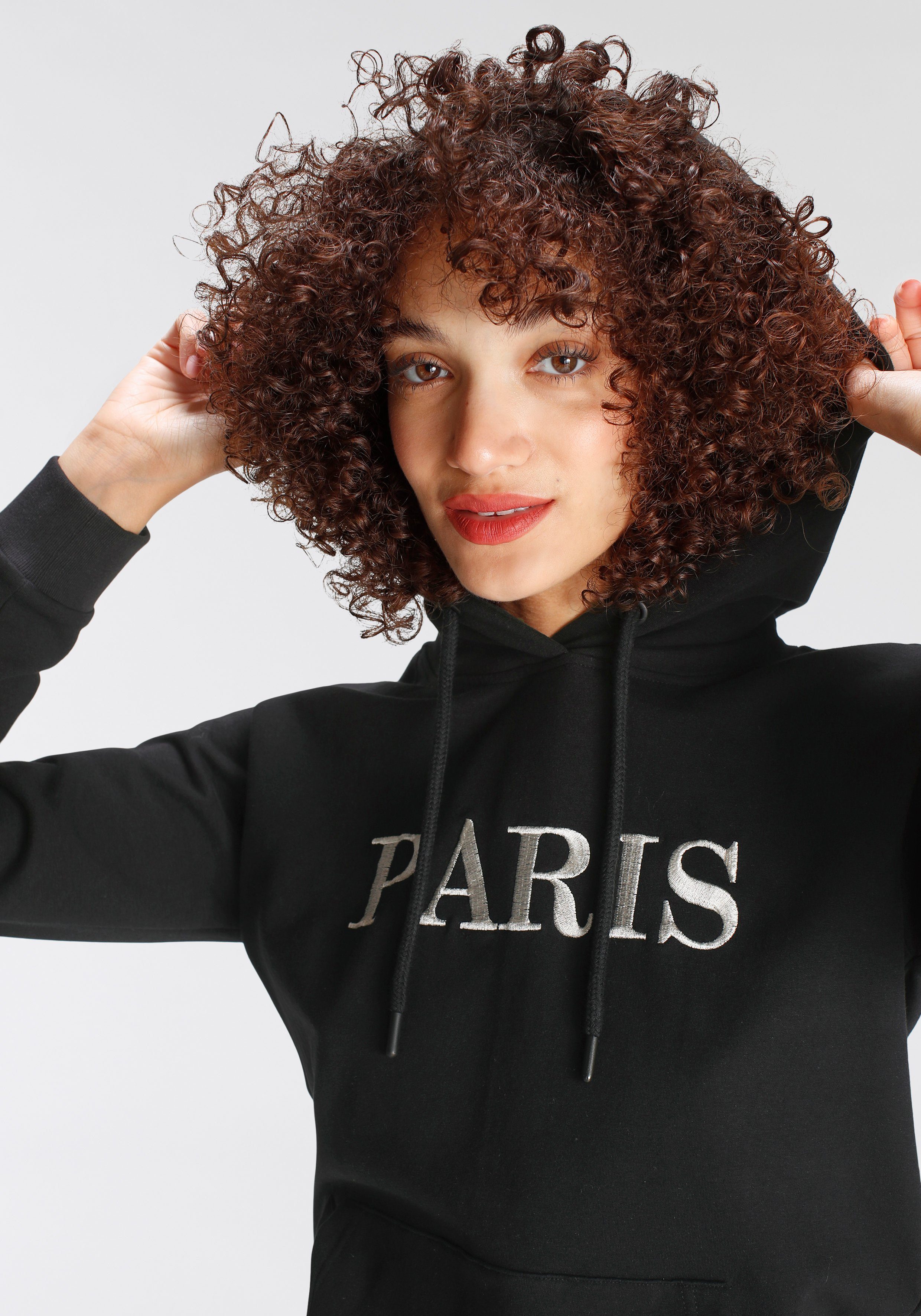 AJC Hoodie met borduurwerk