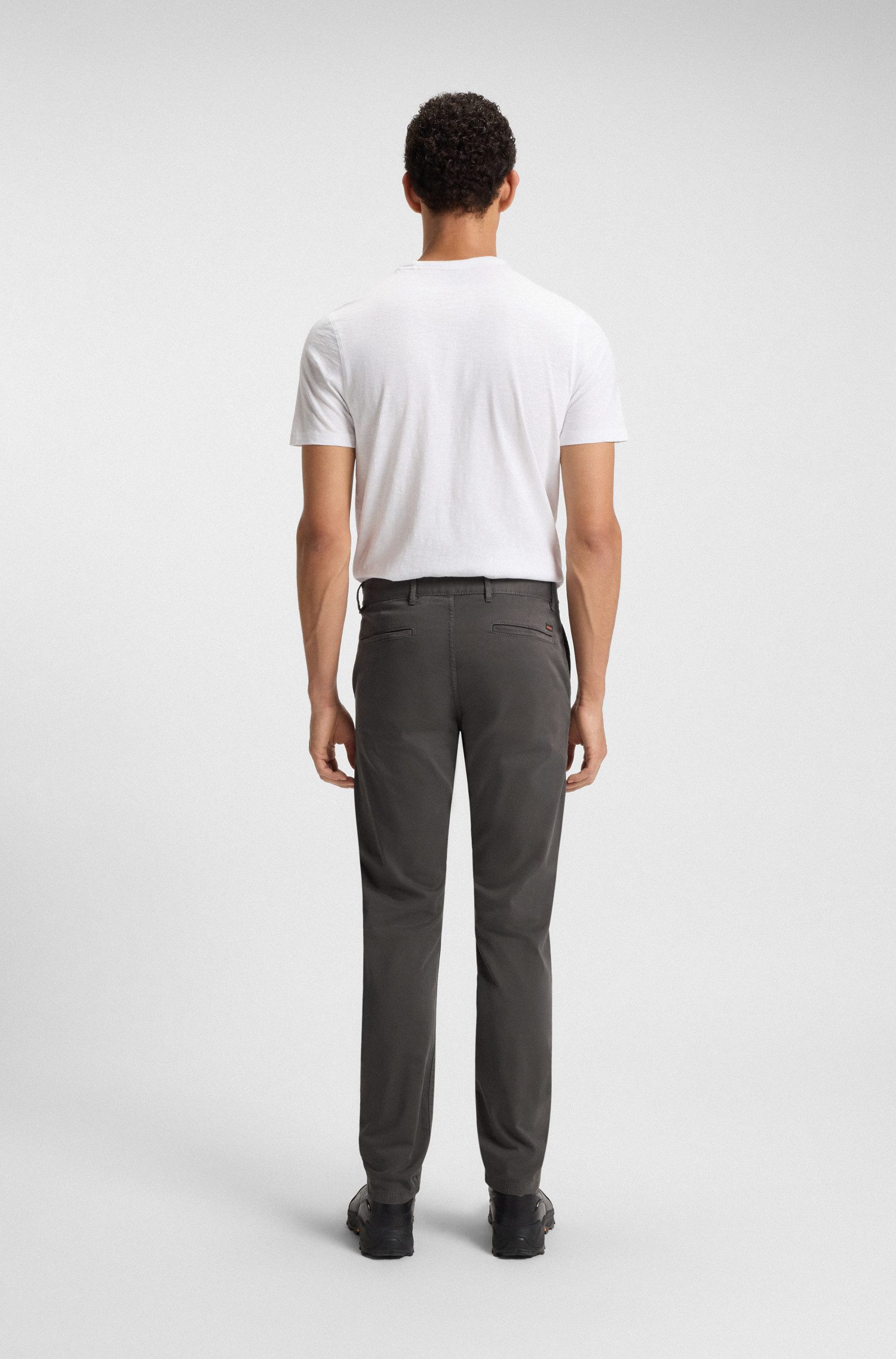 Boss Orange Chino SLIM met achterzakken