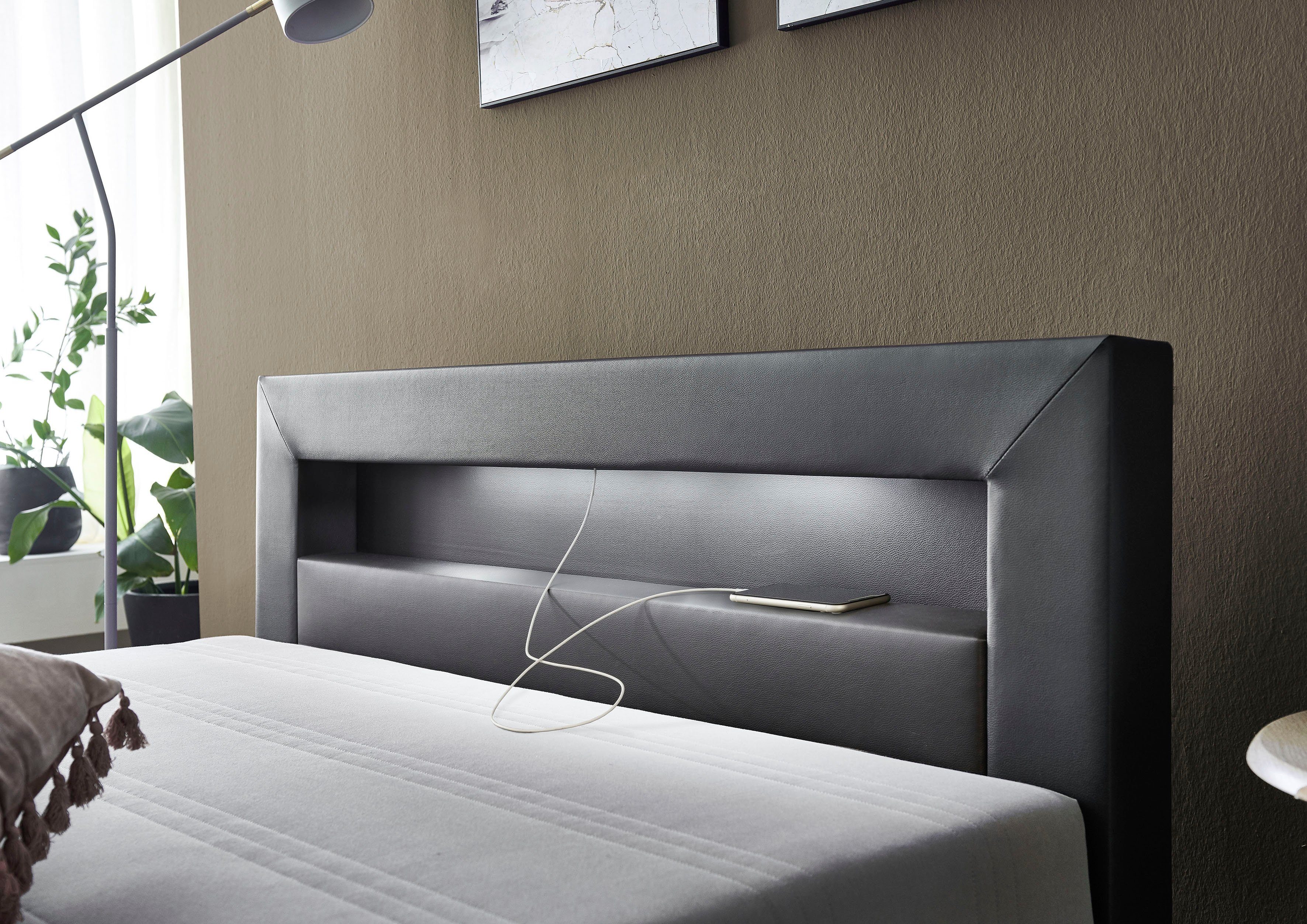 Relita Gestoffeerd bed MINA Bekleed bed 140x200 cm, naar keuze in wit, zwart of grijs
