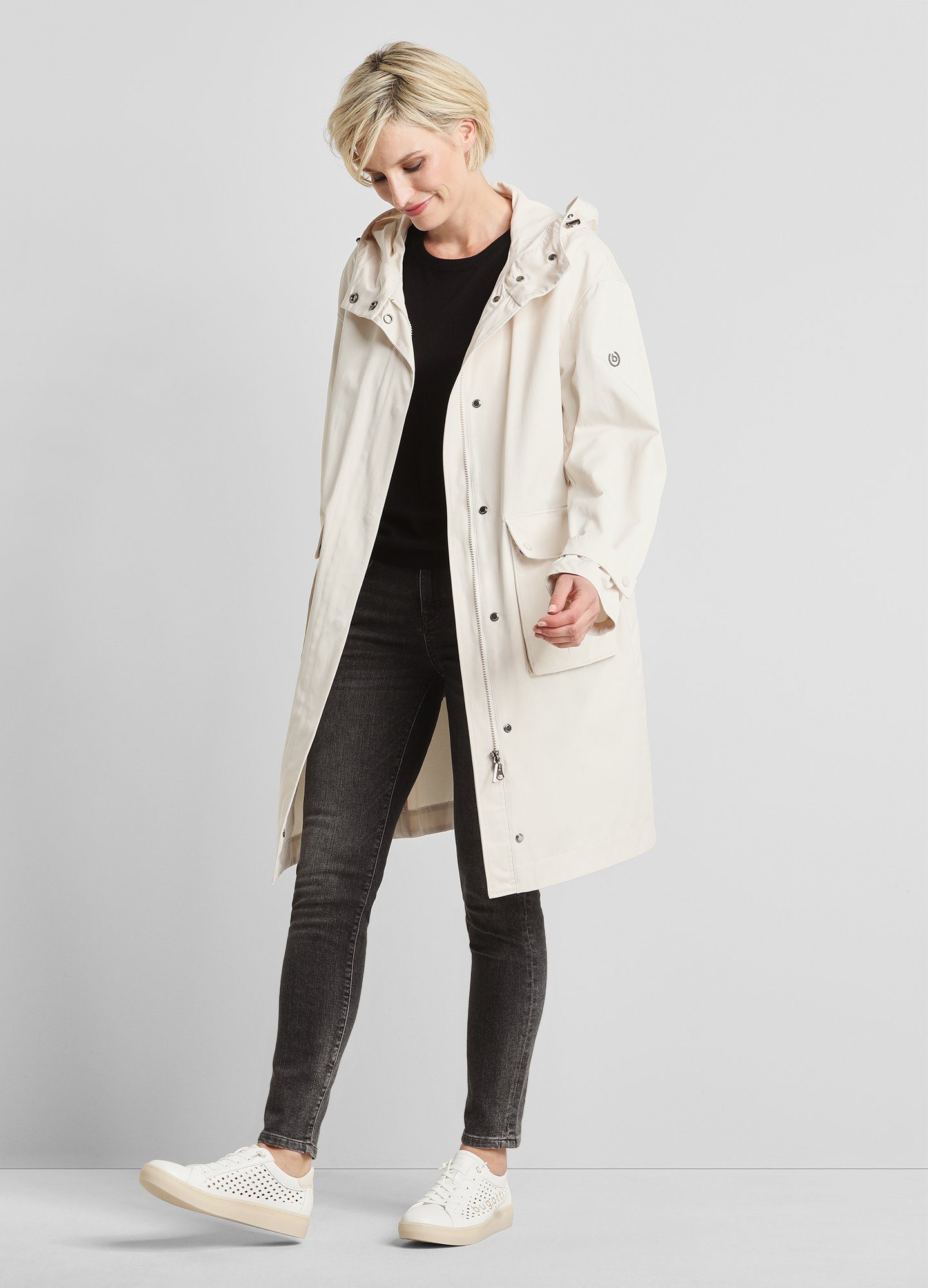 Bugatti Korte jas met voor een parka karakteristieke, sportieve elementen