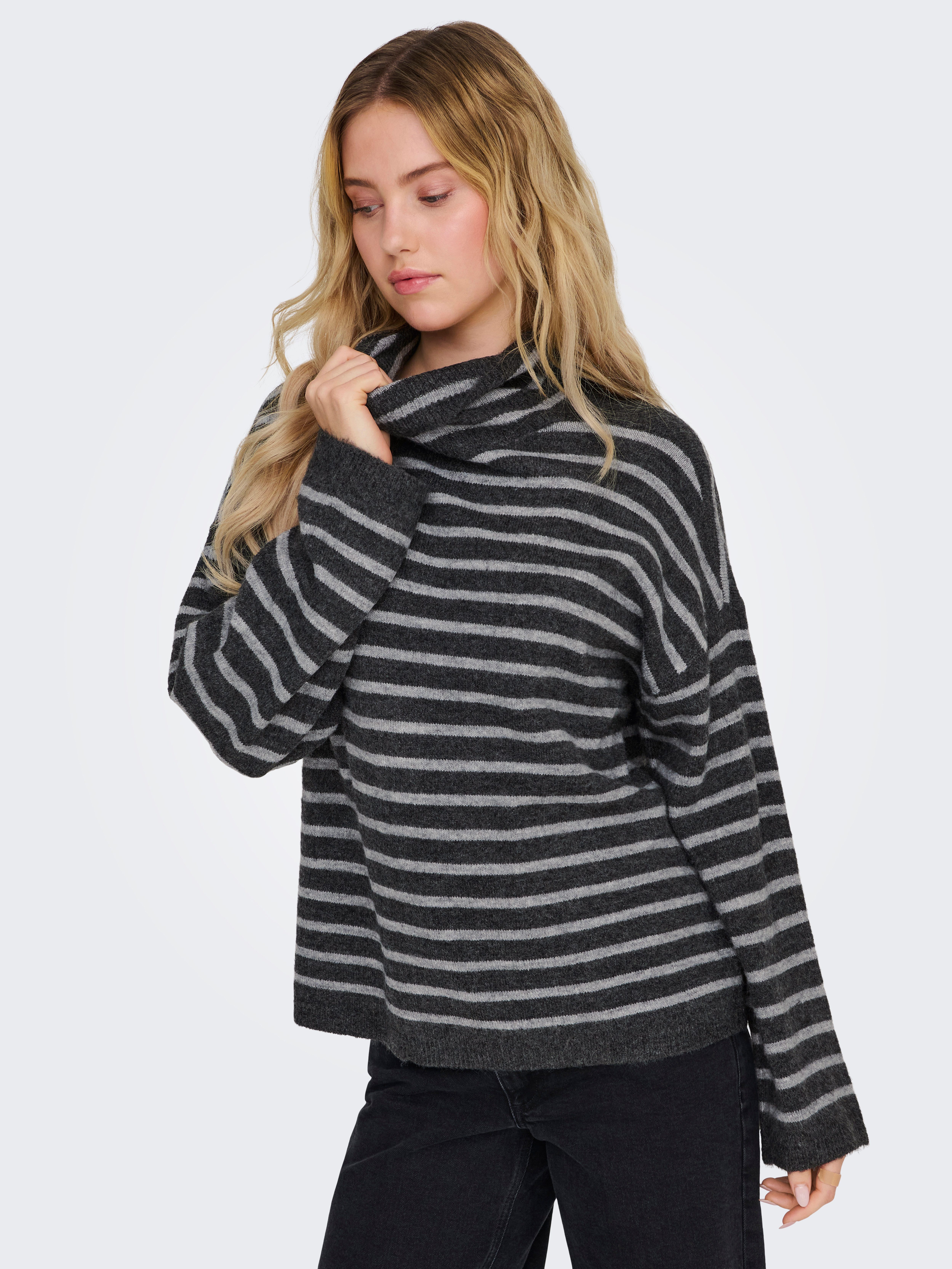 Only Coltrui ONLTALIO LS STRIPE ROLLNECK BF KNT