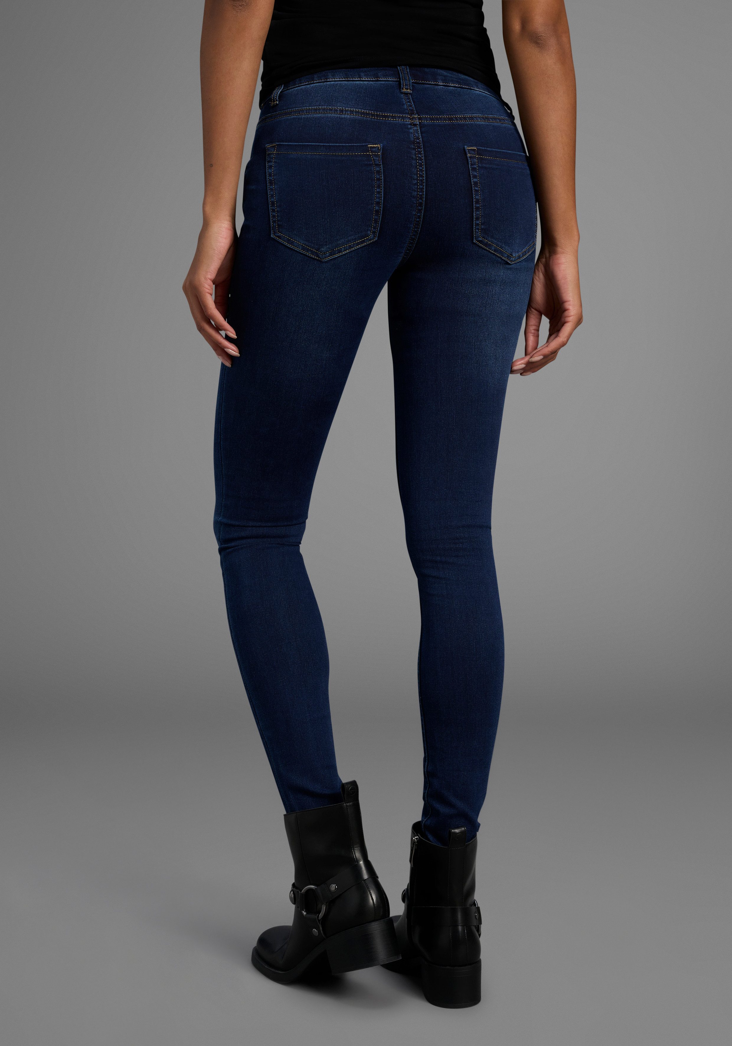 Arizona Skinny fit jeans Ultra Stretch skinny-fit, met used-look-crinkles, lage taille