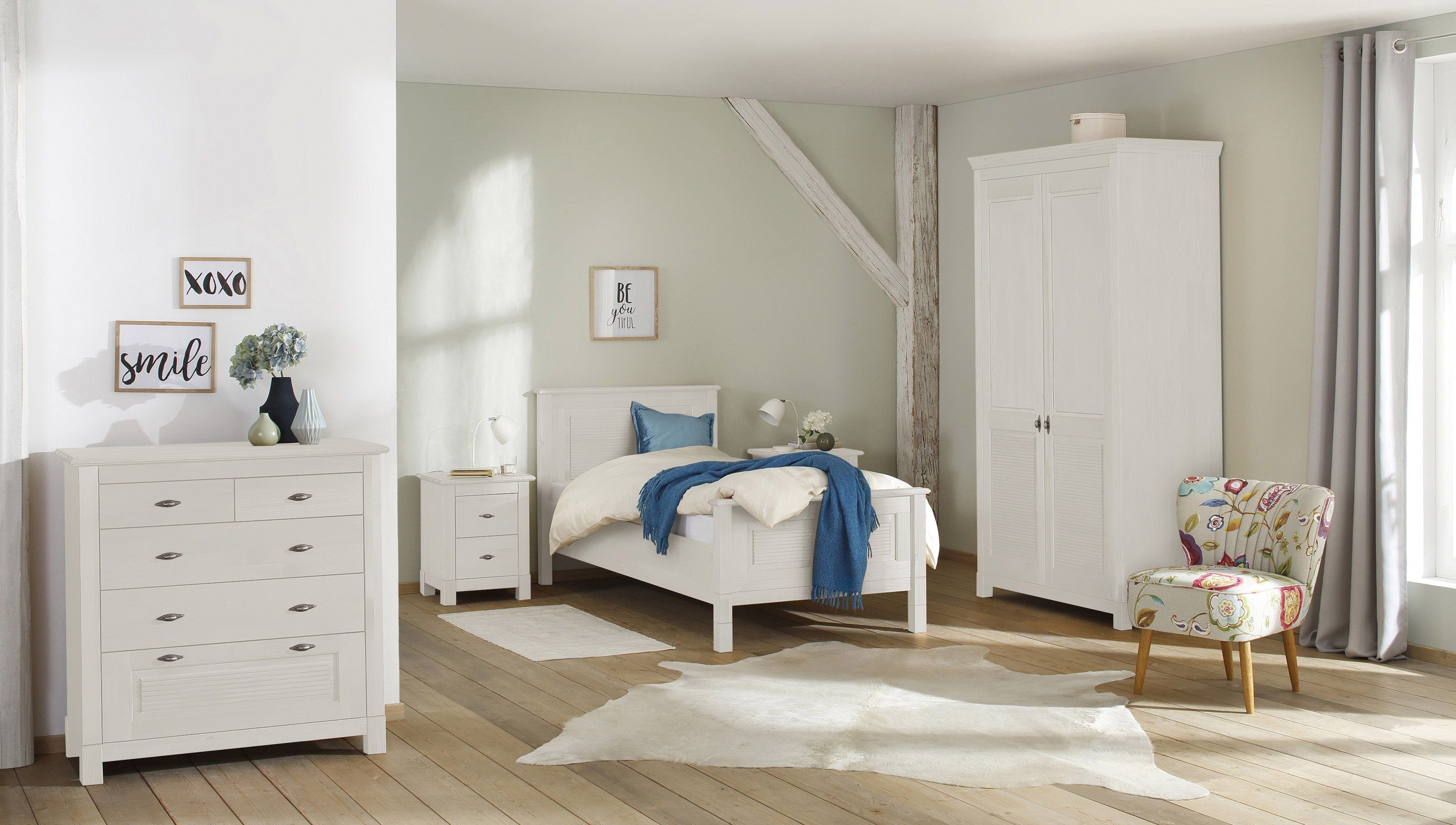Home affaire Kledingkast Rauna, met lamellen en kassetten, klassiek landelijke stijl, rustiek massief grenen, metalen handgrepen, meerdere varianten, tijdloos design