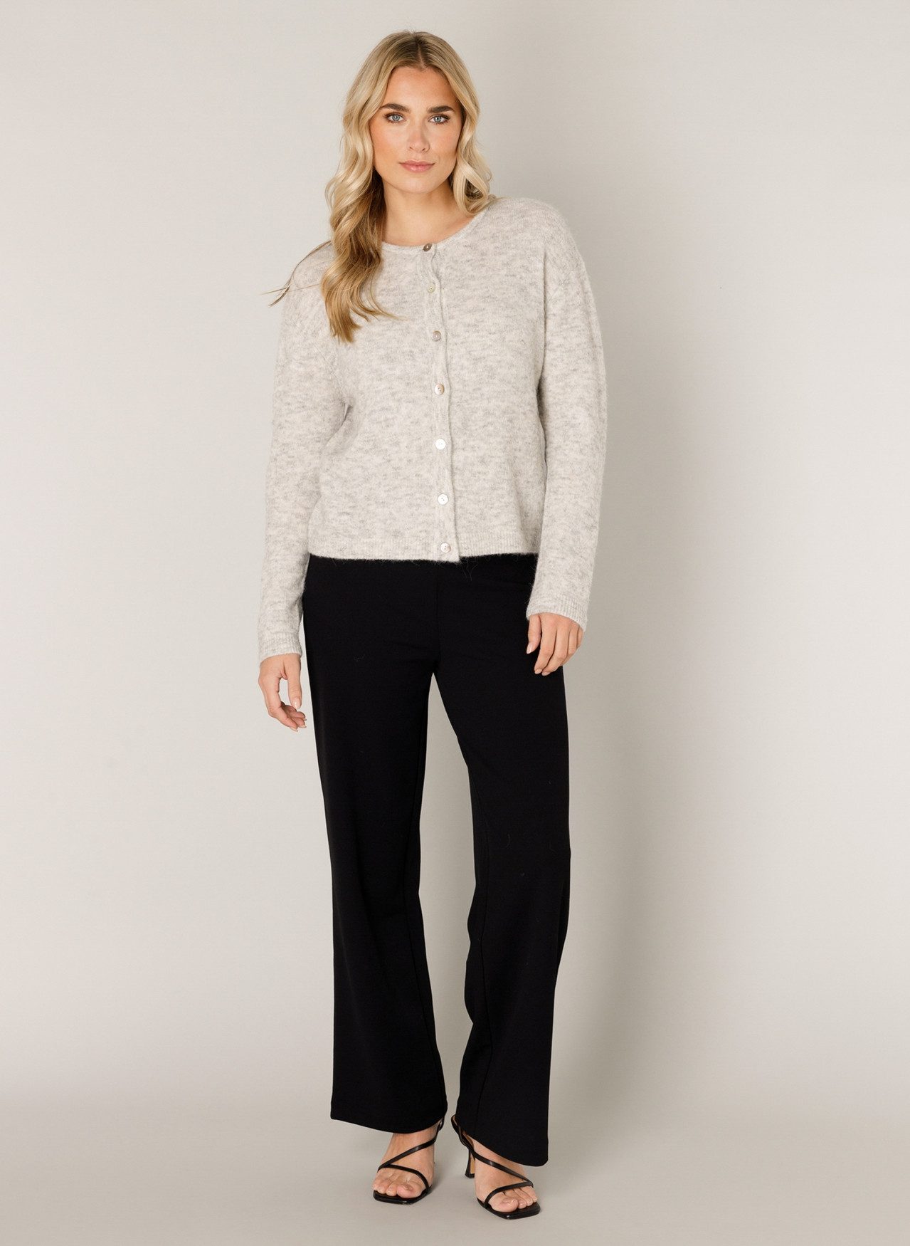 Base Level Cardigan Yuli