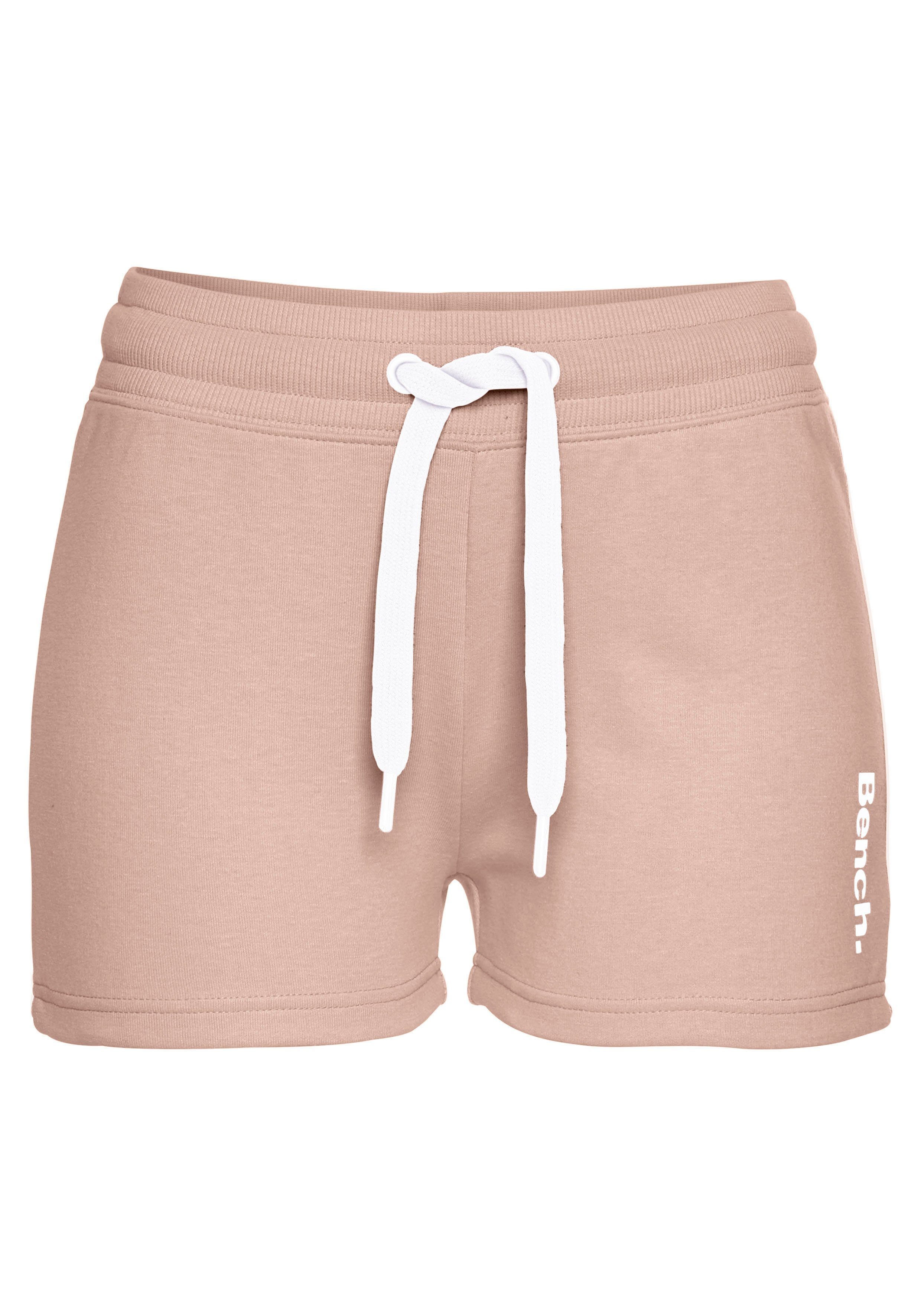 Bench. Loungewear Relaxshorts Korte broek met zijstrepen, loungewear