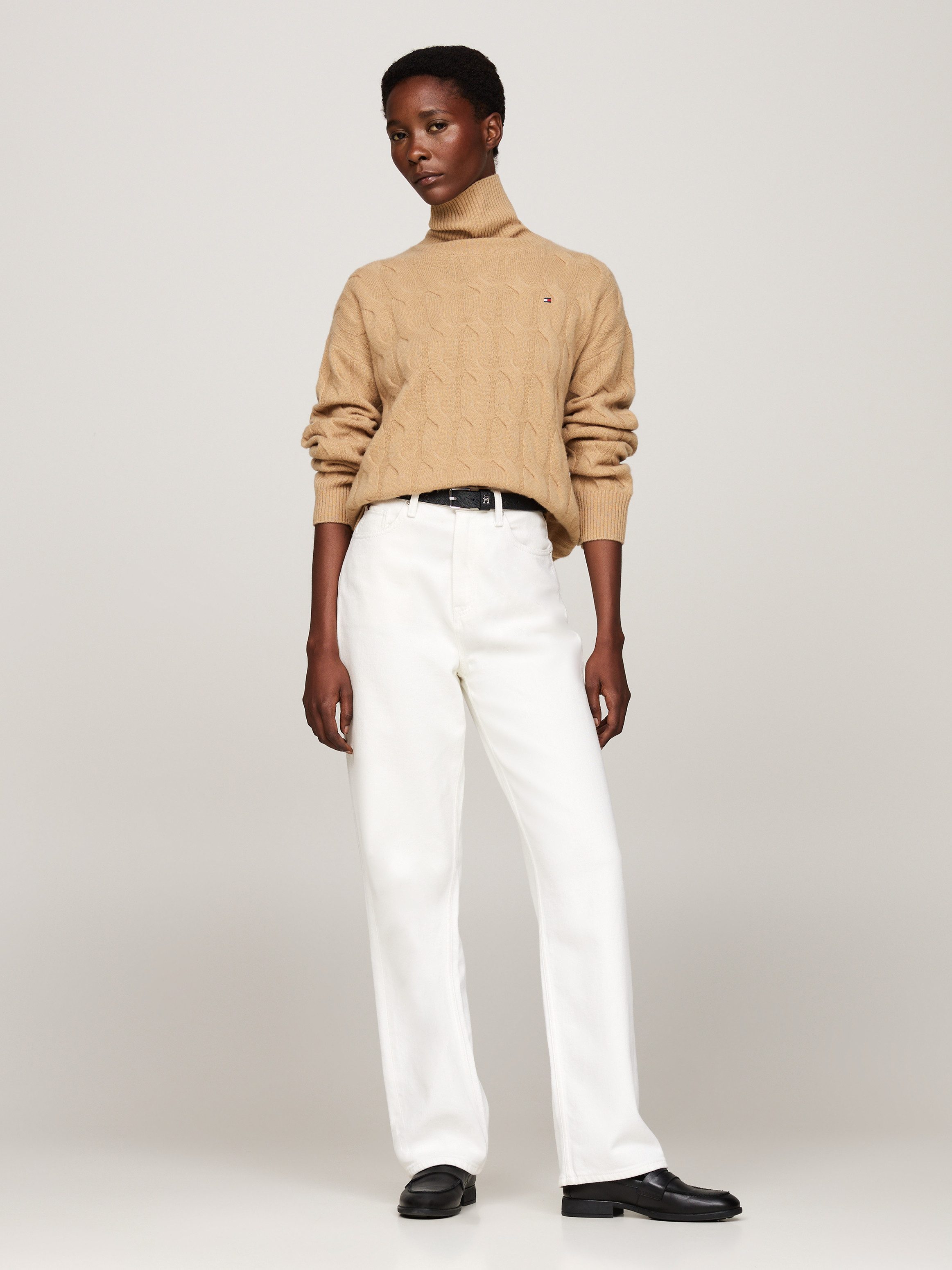 Tommy Hilfiger Coltrui SOFT WOOL CABLE ROLL-NK SWEATER met logoborduring allover kabelpatroon rolkraag 100% wol