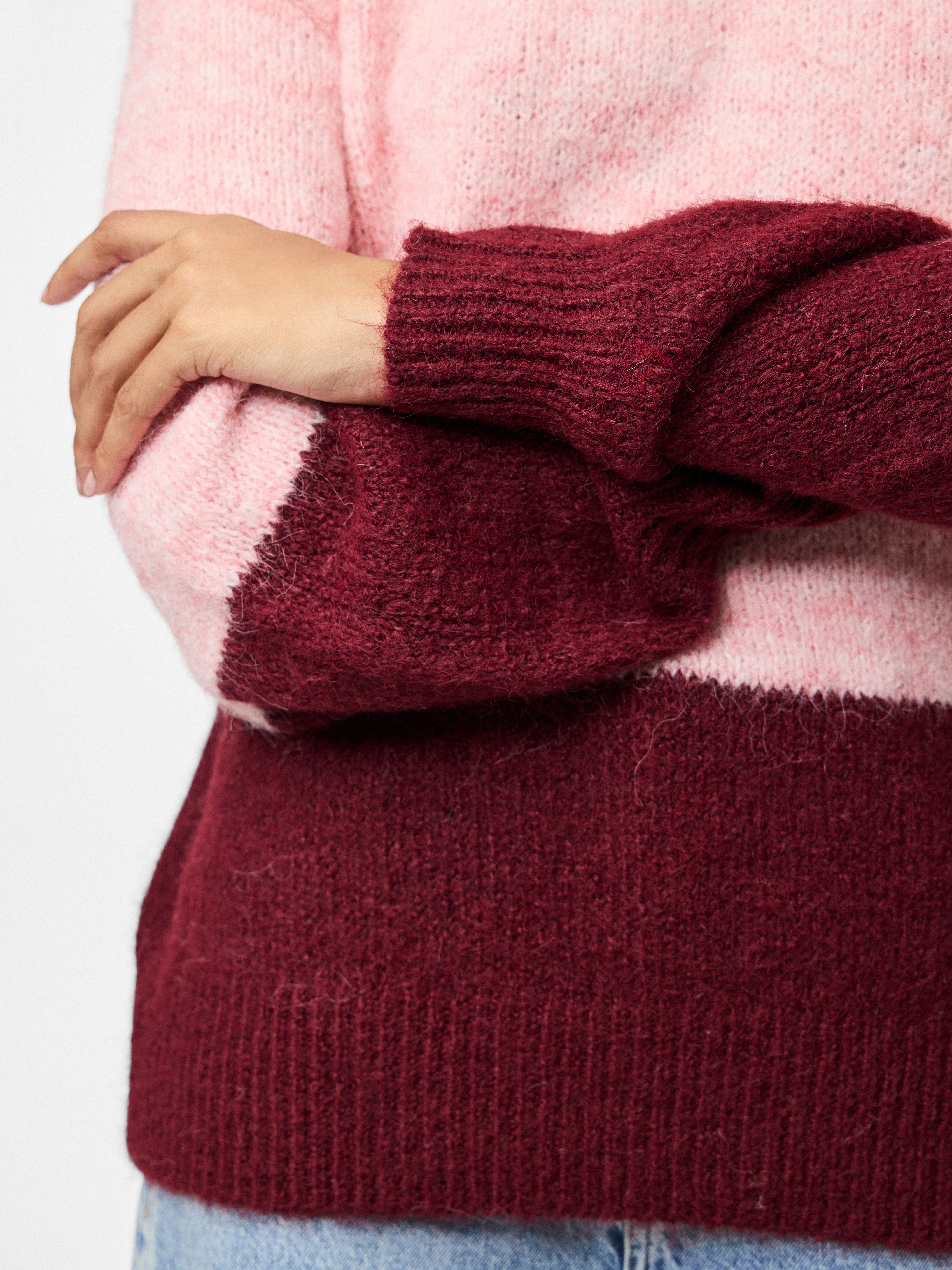 pieces Trui met ronde hals PCIVY LS O-NECK COLOR BLOCK KNIT PWP BC