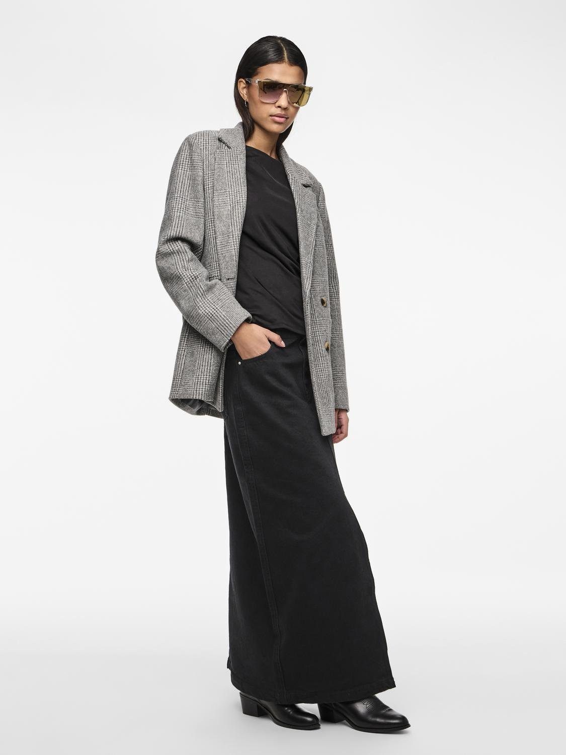 pieces Shirt met lange mouwen PCNEJA LS REVERSIBLE TOP NOOS EXP BC 2-in-1 omkeerbaar 2 uitsnedevarianten