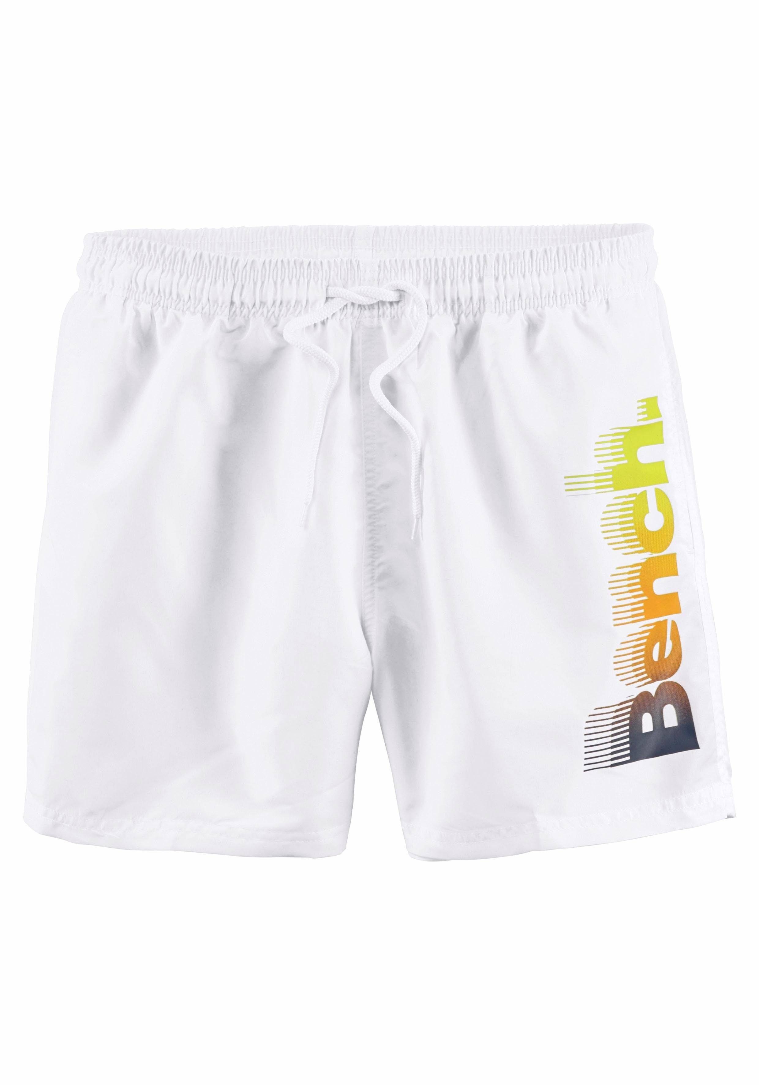 Bench. Zwemshort met een grote logoprint