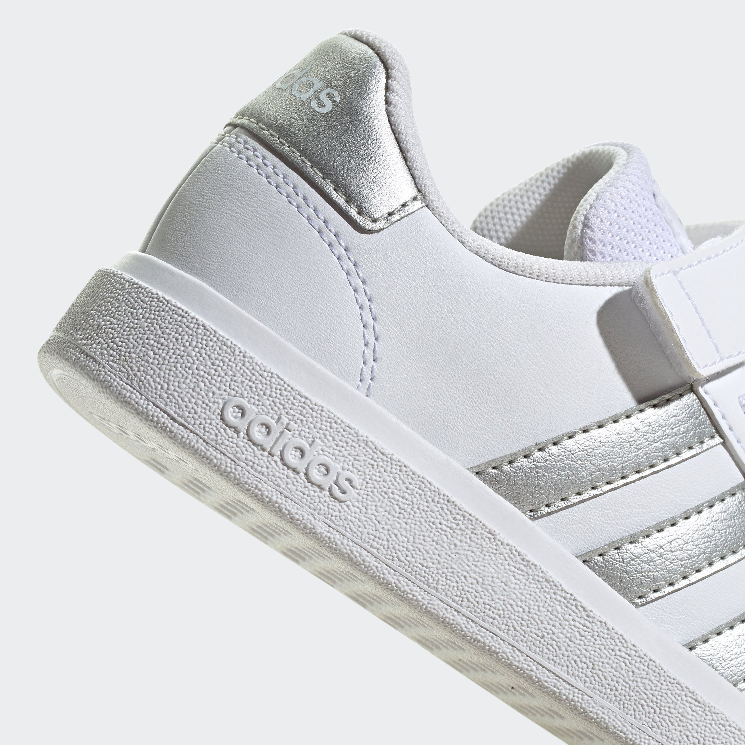 adidas Sportswear Klittenbandschoenen GRAND COURT 2.0 KIDS Design geïnspireerd op de adidas Superstar