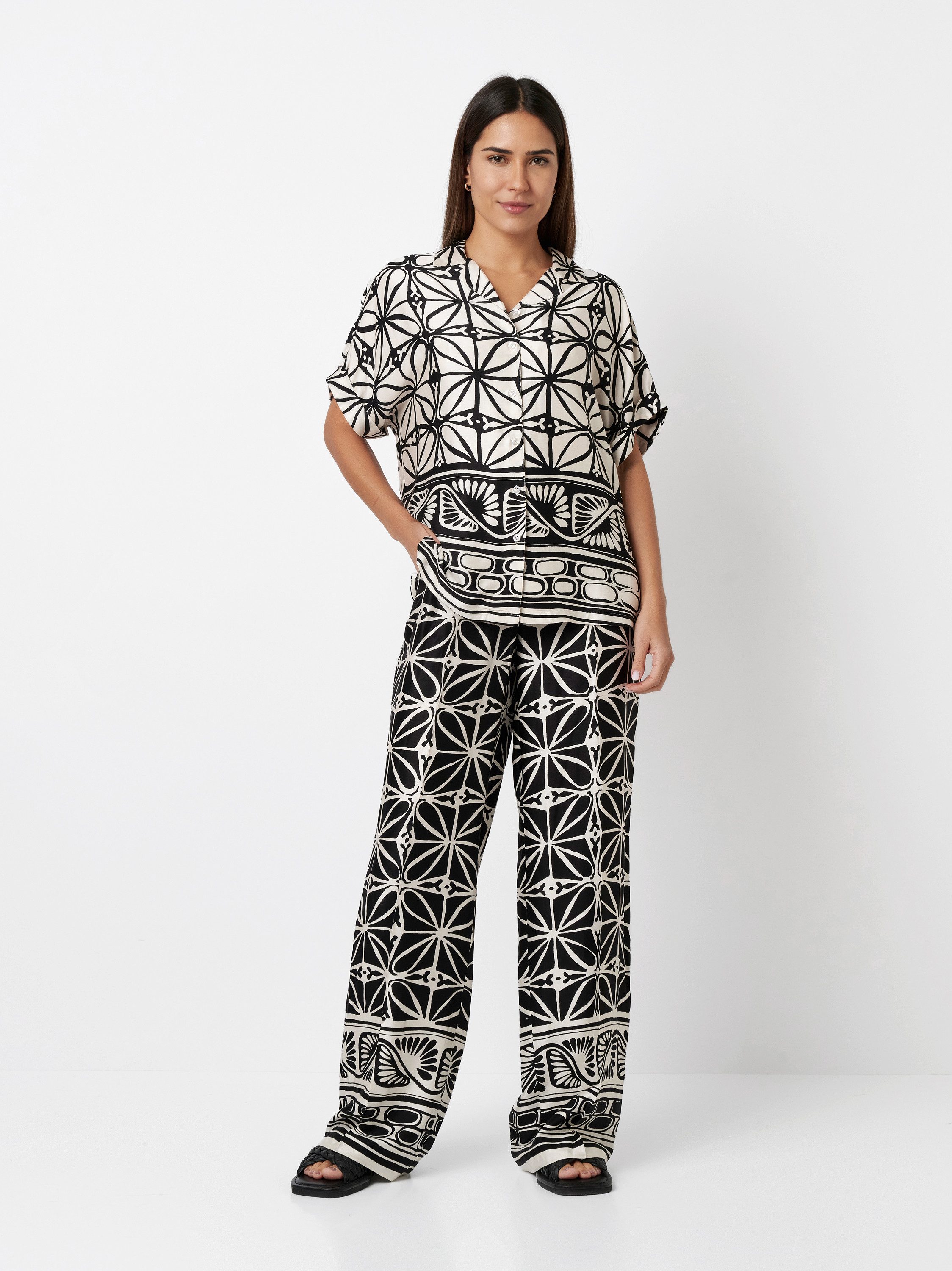 TONI Blouse met korte mouwen Bex met grafische all-over print