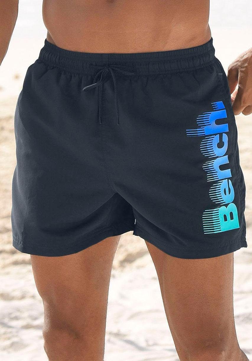 Bench. Zwemshort met een grote logoprint