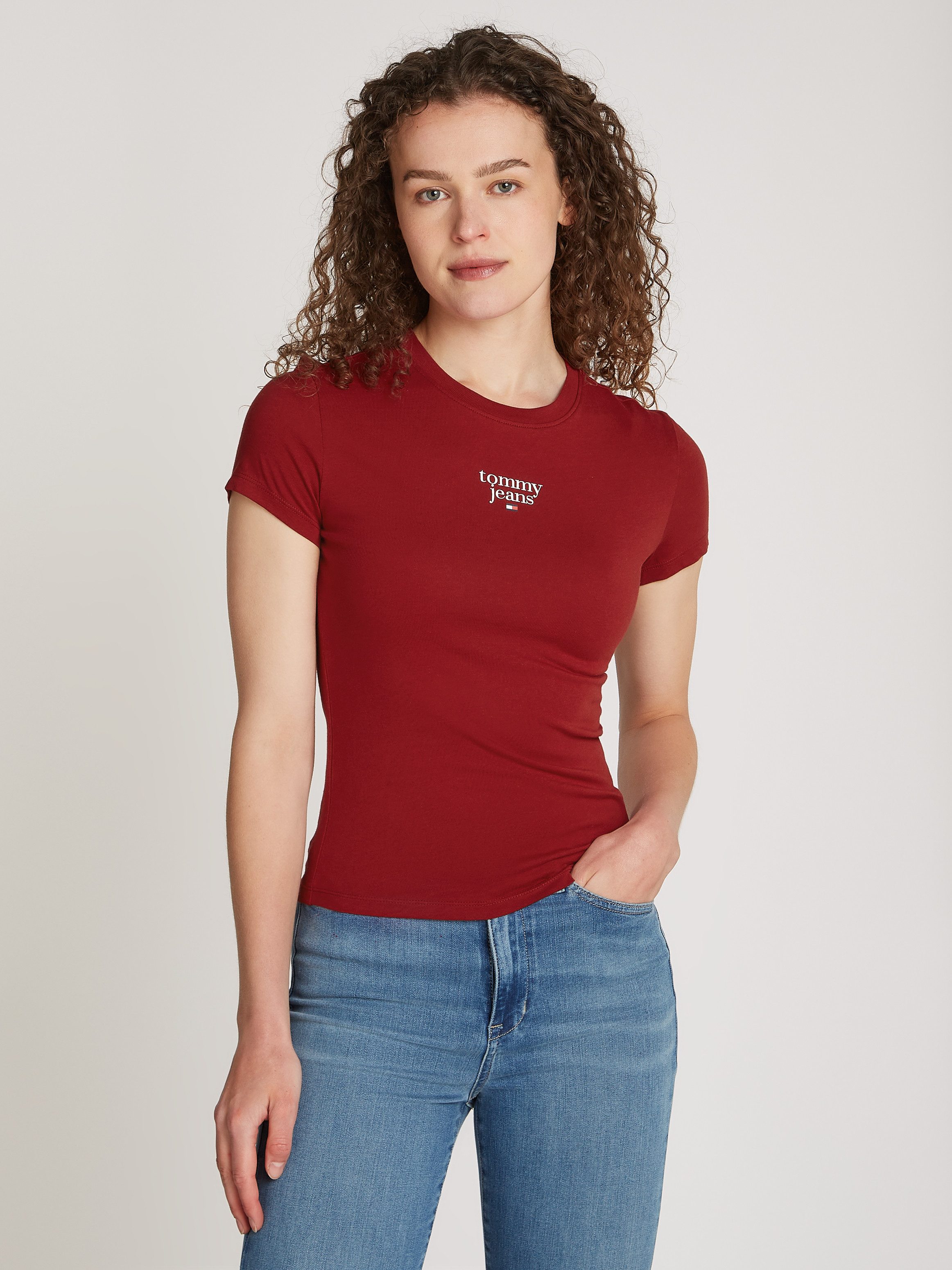 Tommy Jeans Curve T-shirt TJW SLIM ESSENTIAL LOGO1 TEE EXT in grote maten met logo-opschrift