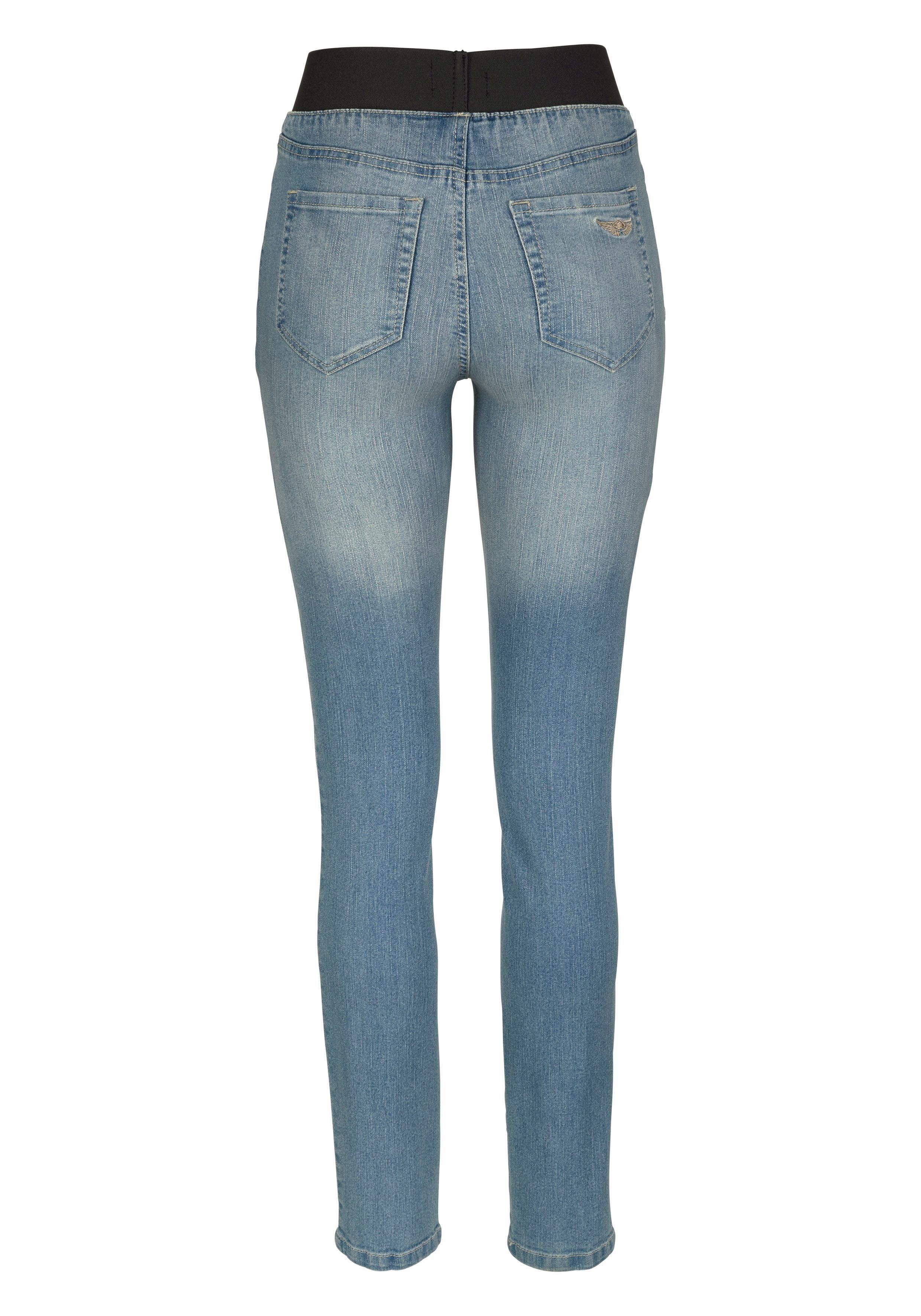 Arizona Skinny fit jeans extra-strakke snit, comfortabele taille, used-look-wassing
