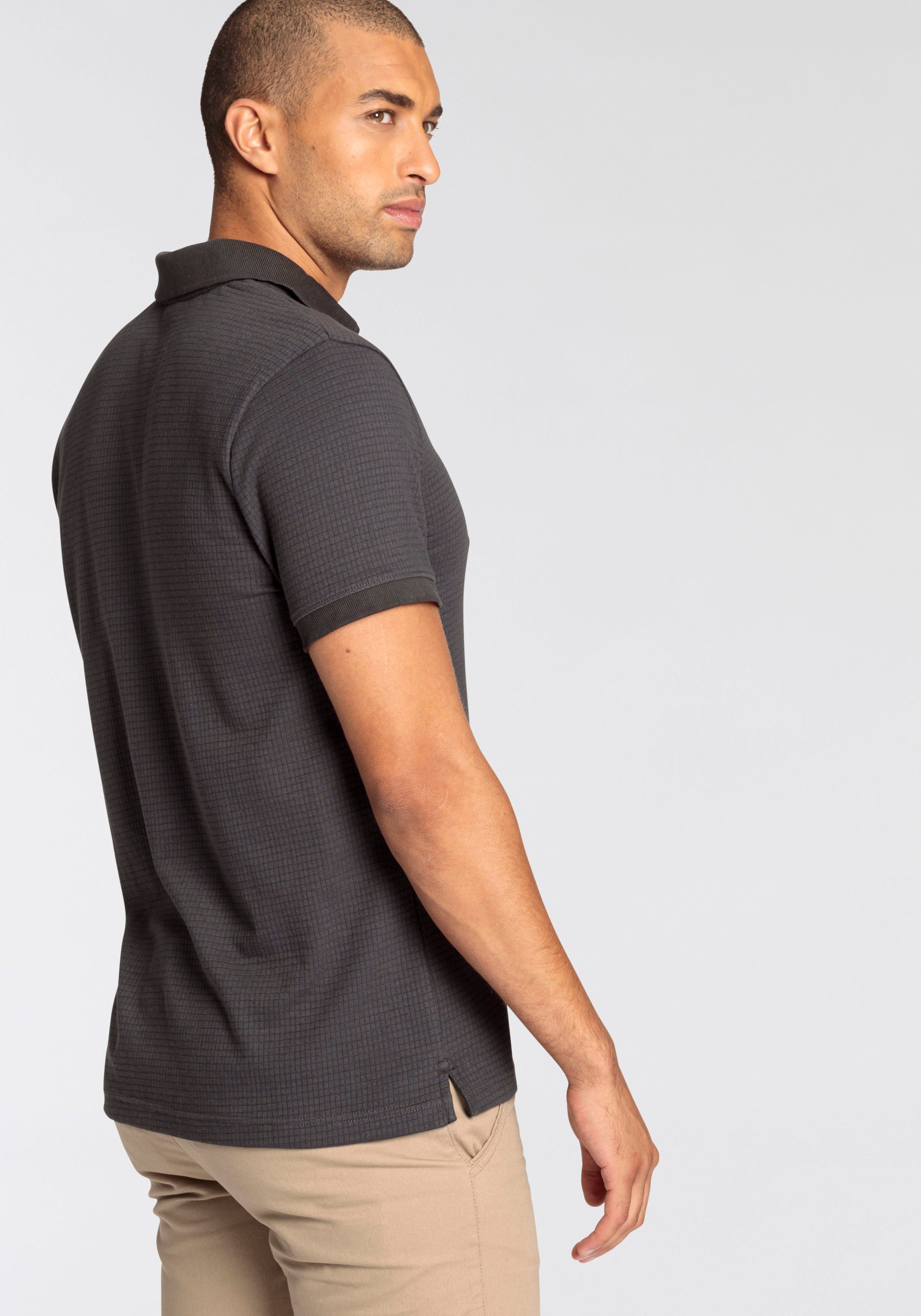 Bruno Banani Poloshirt met bijzondere materiaalsstructuur