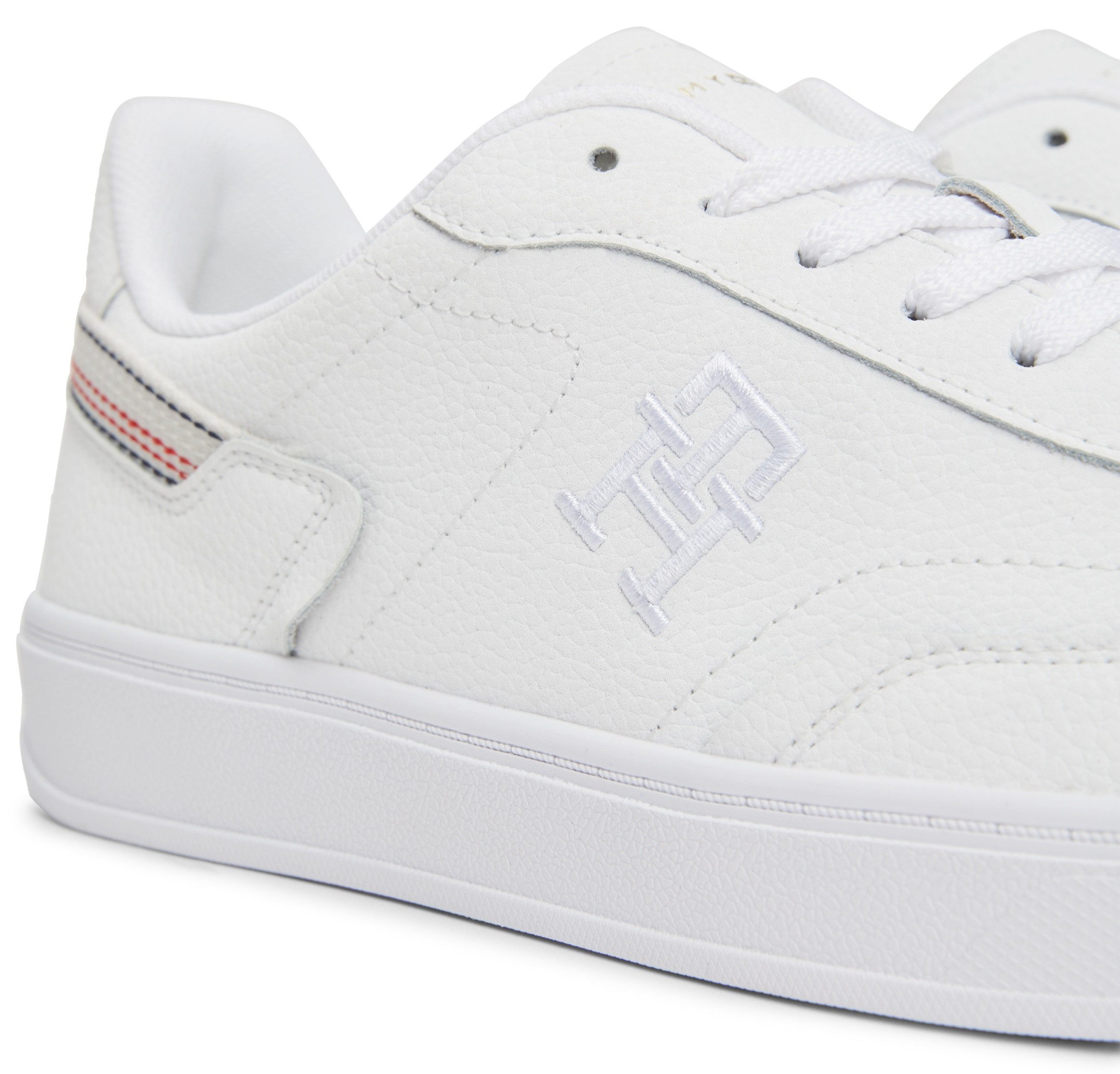 Tommy Hilfiger Plateausneakers TH HERITAGE COURT SNEAKER STRPS , vrijetijdsschoen, lage schoen, veterschoen met zijlijk monogram