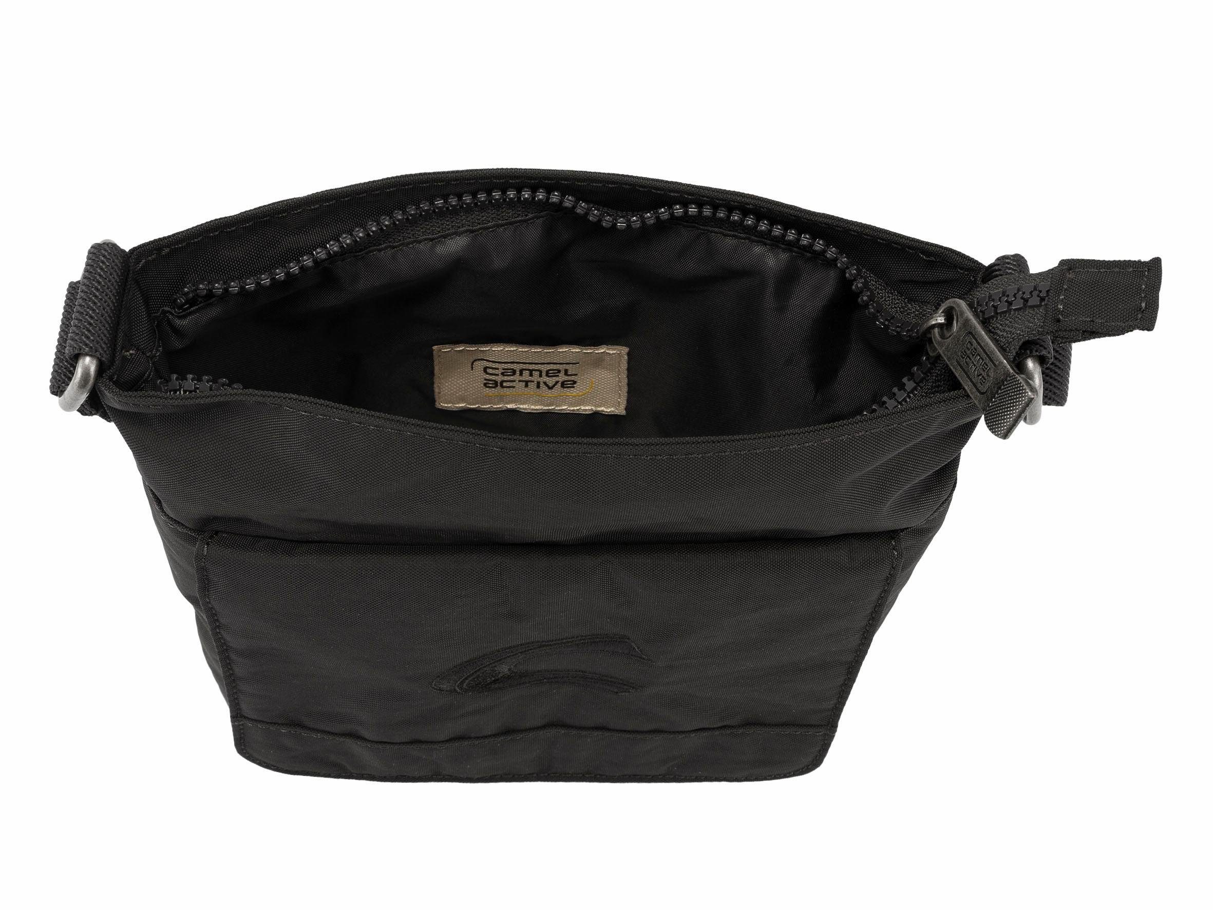 camel active Schoudertas Journey van licht robuust nylon, functioneel perfect voor alle levensomstandigheden