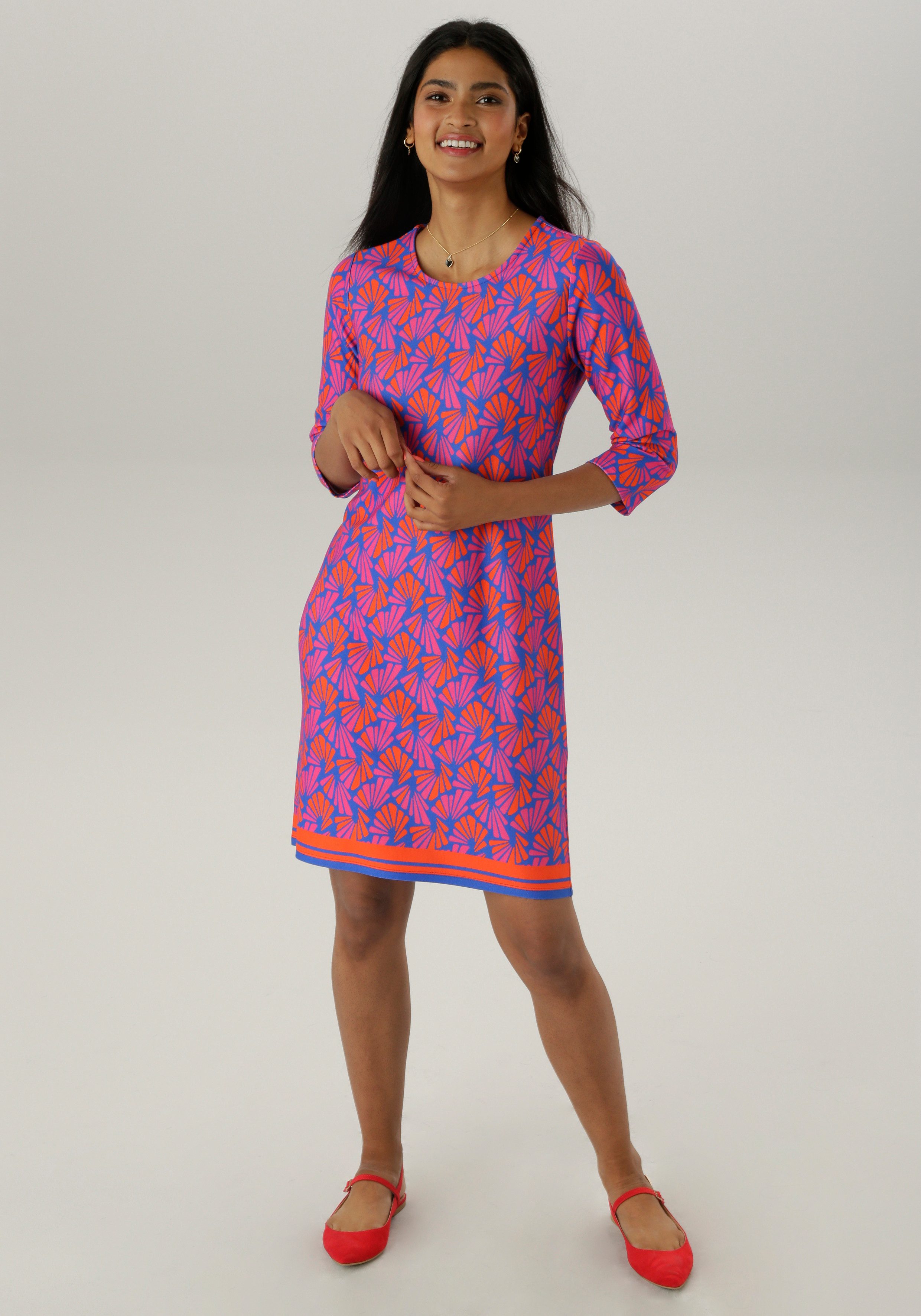 Aniston SELECTED Jerseyjurk met expressief retro-patroon allover - nieuwe collectie