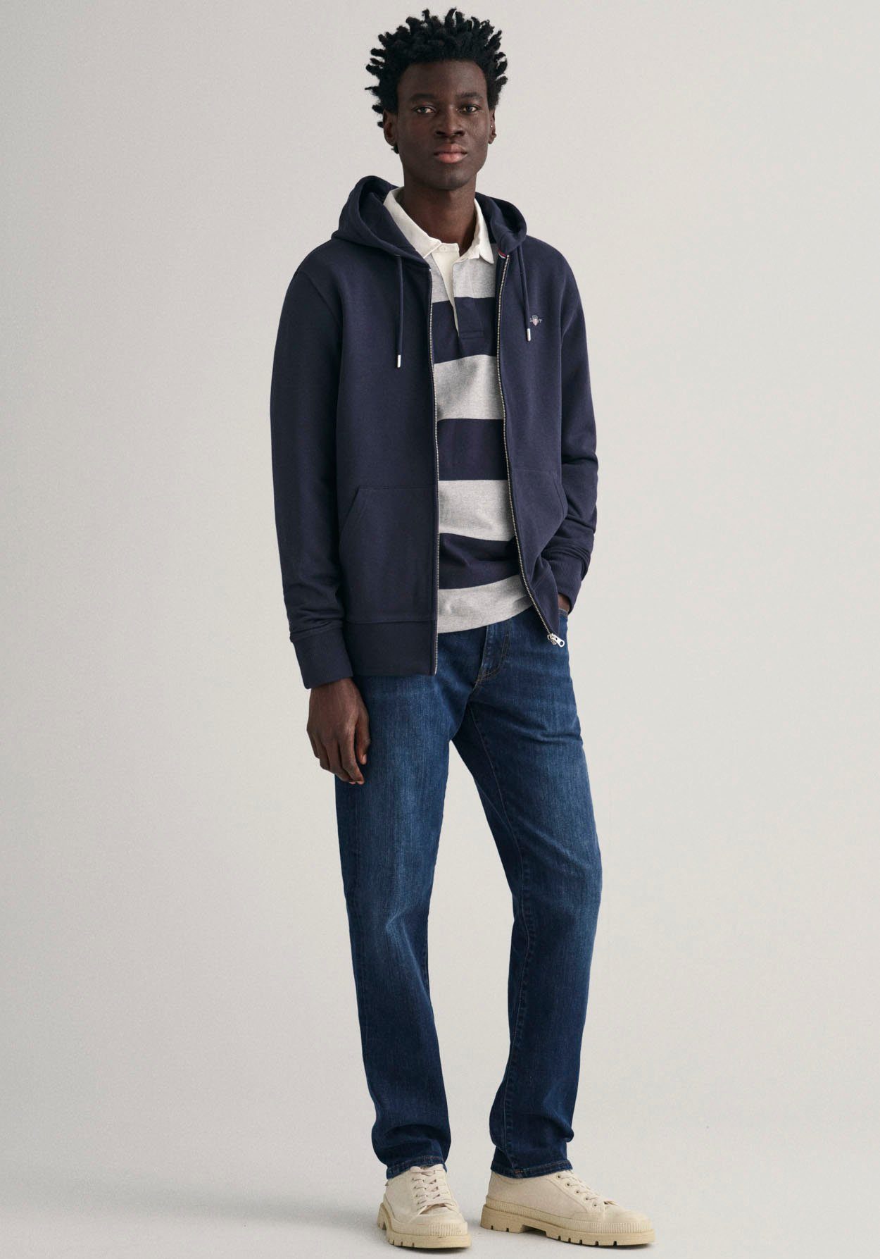 Gant Capuchonsweatvest REG SHIELD FULL ZIP HOODIE met logoborduursel op borsthoogte