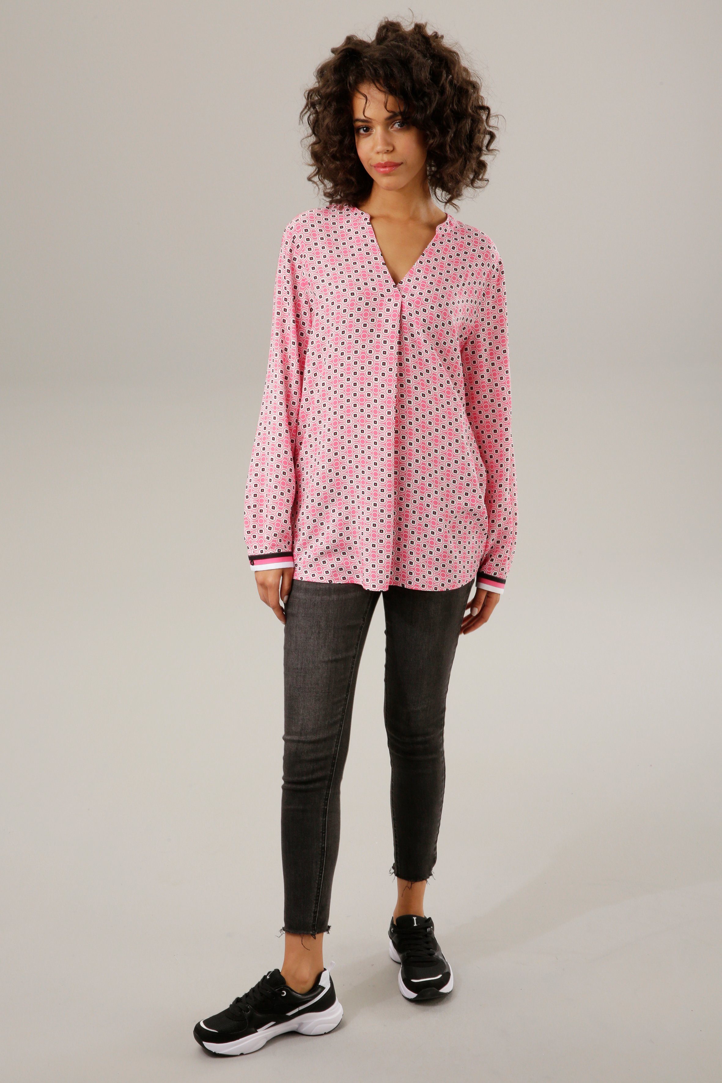 Aniston CASUAL Blouse zonder sluiting met harmonieuze kleuren, grafische print