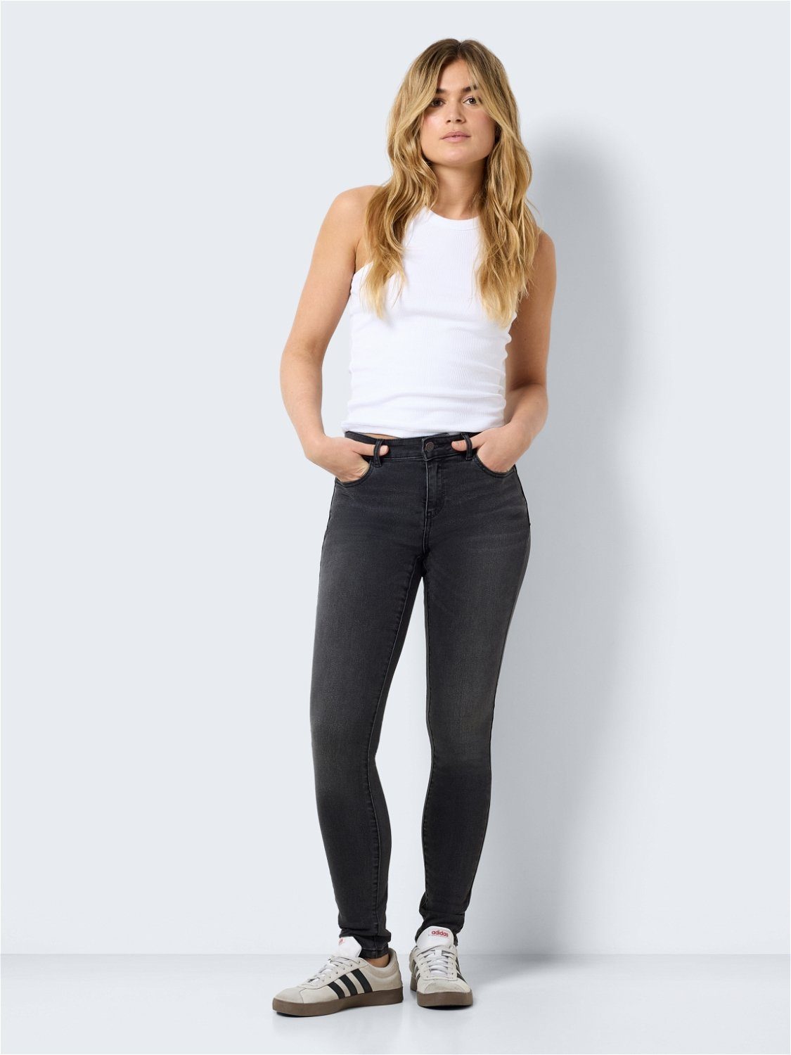 Noisy may Skinny fit jeans NMJEN NW SKINNY SHAPER JEAN JT177DG NOOS