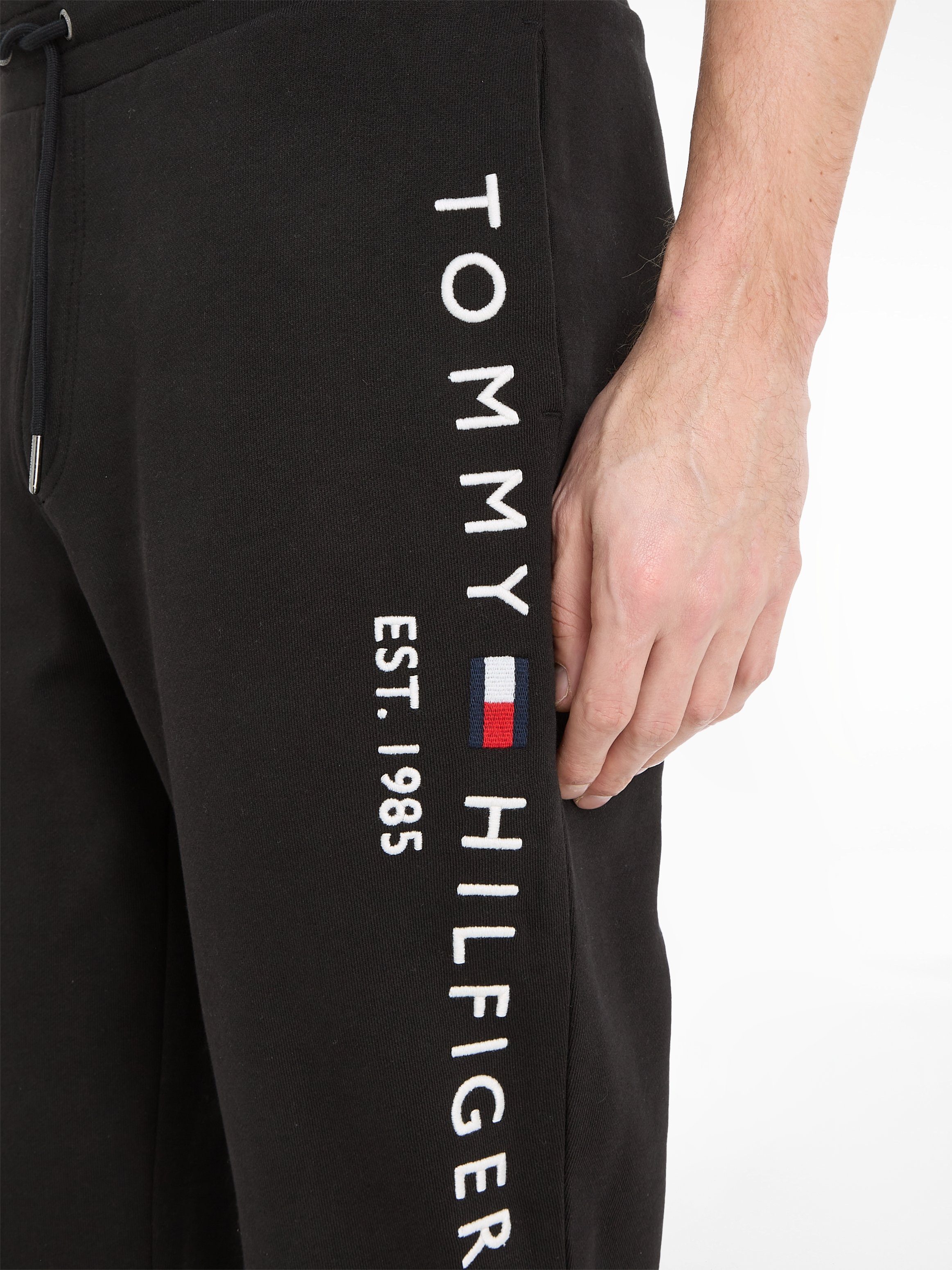 Tommy Hilfiger Sweatbroek BASIC BRANDED SWEATPANTS met groot tommy hilfiger opschrift
