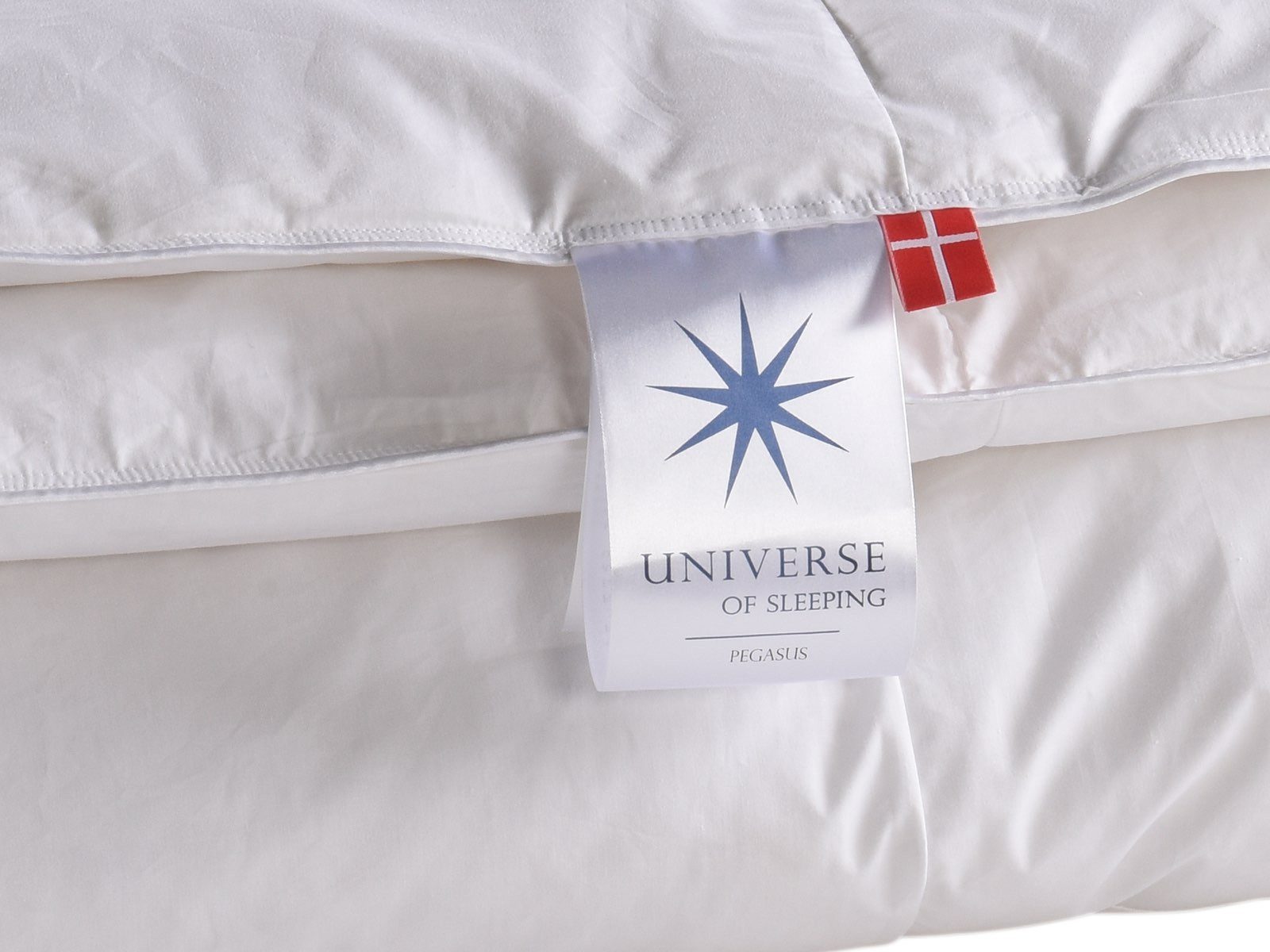UNIVERSE OF SLEEPING Synthetisch dekbed Pegasus, onderhoudsvriendelijk, allergievriendelijk, 3 warmtestanden, Made in Denmark Normaal