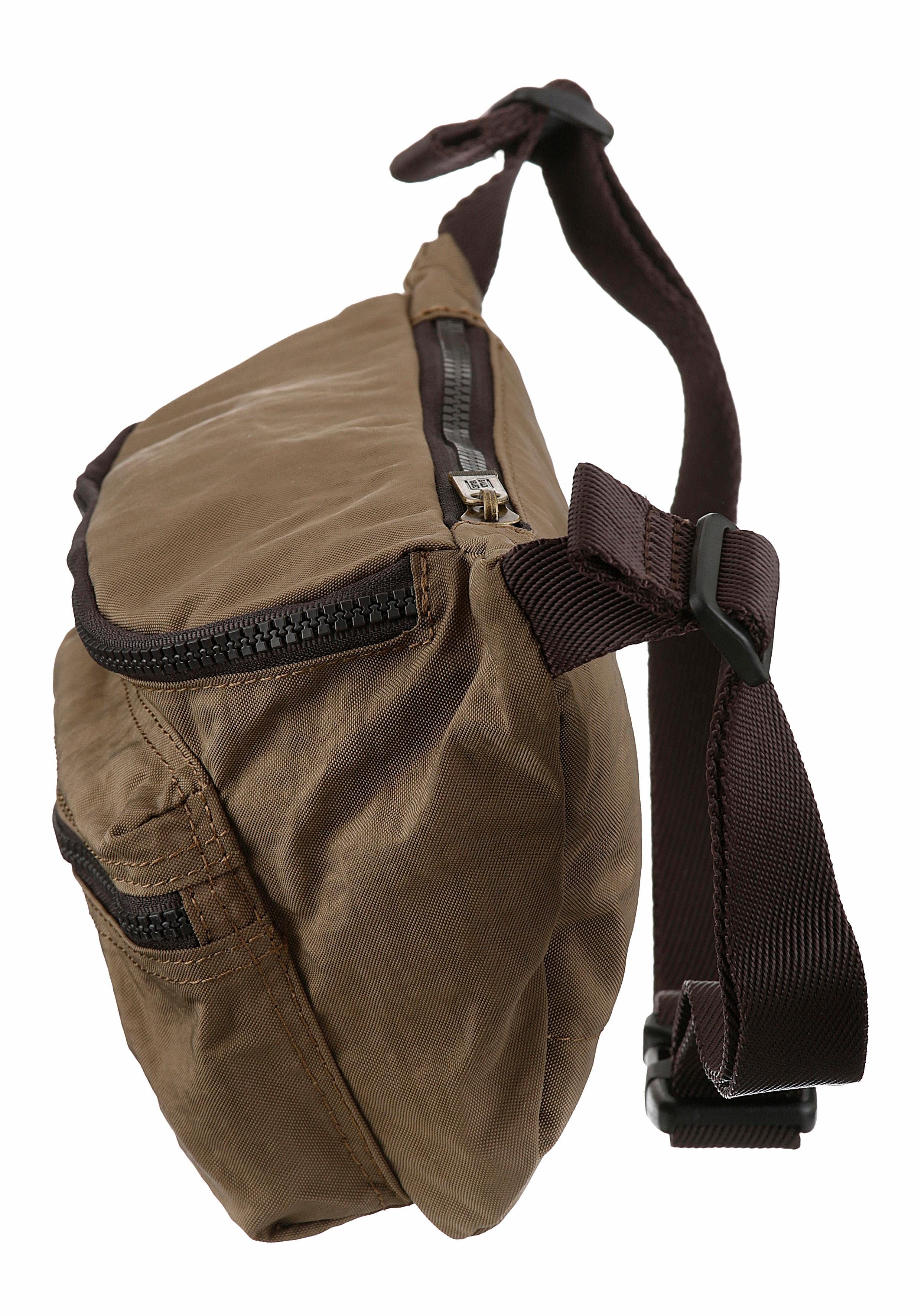 camel active Buiktasje Journey van licht robuust nylon, functioneel perfect voor alle levensomstandigheden