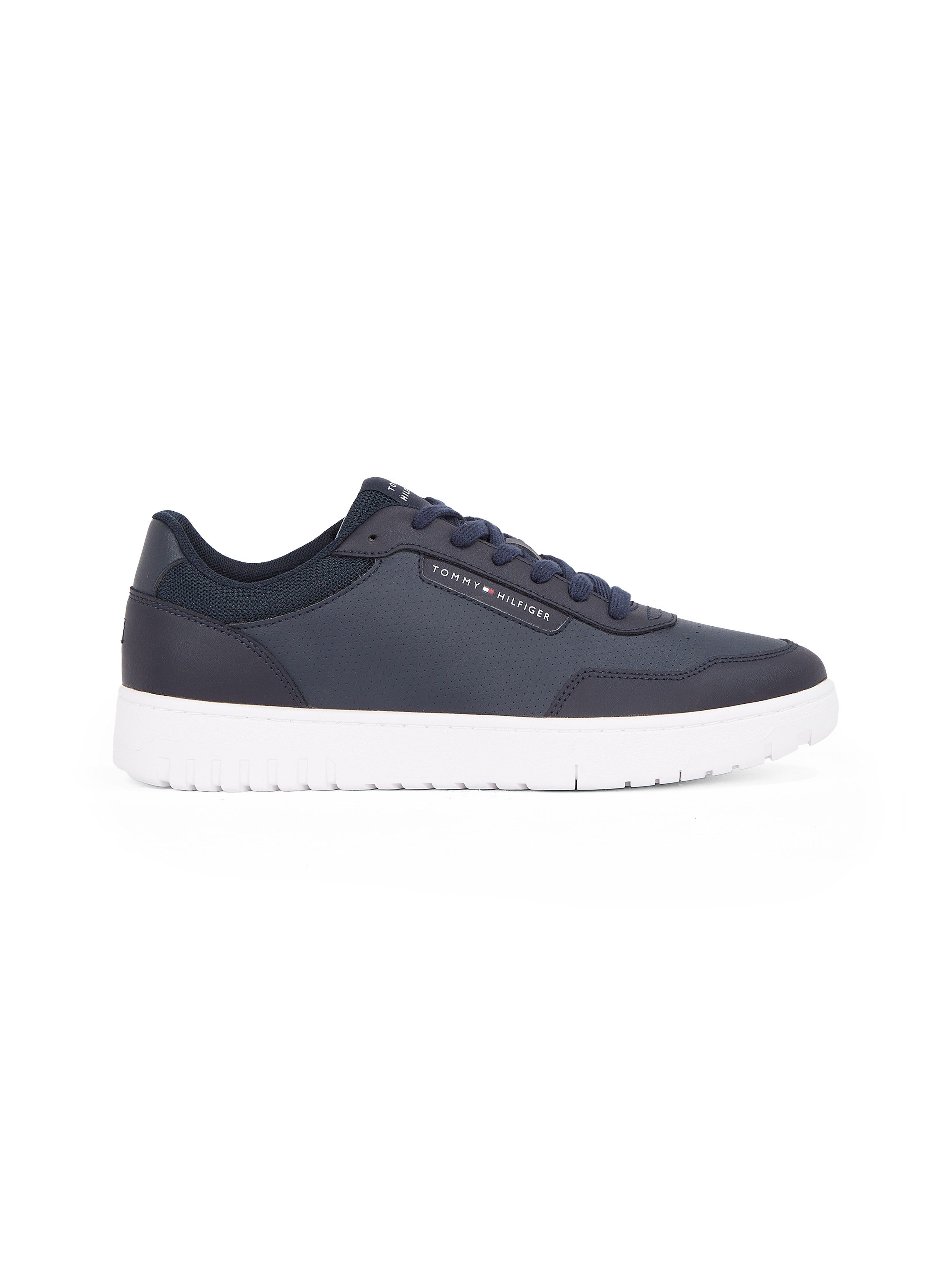 Tommy Hilfiger Plateausneakers TH BASKET CORE LTH PINPERF , vrijetijdsschoen, halfschoen, veterschoen met gepolsterde schacht