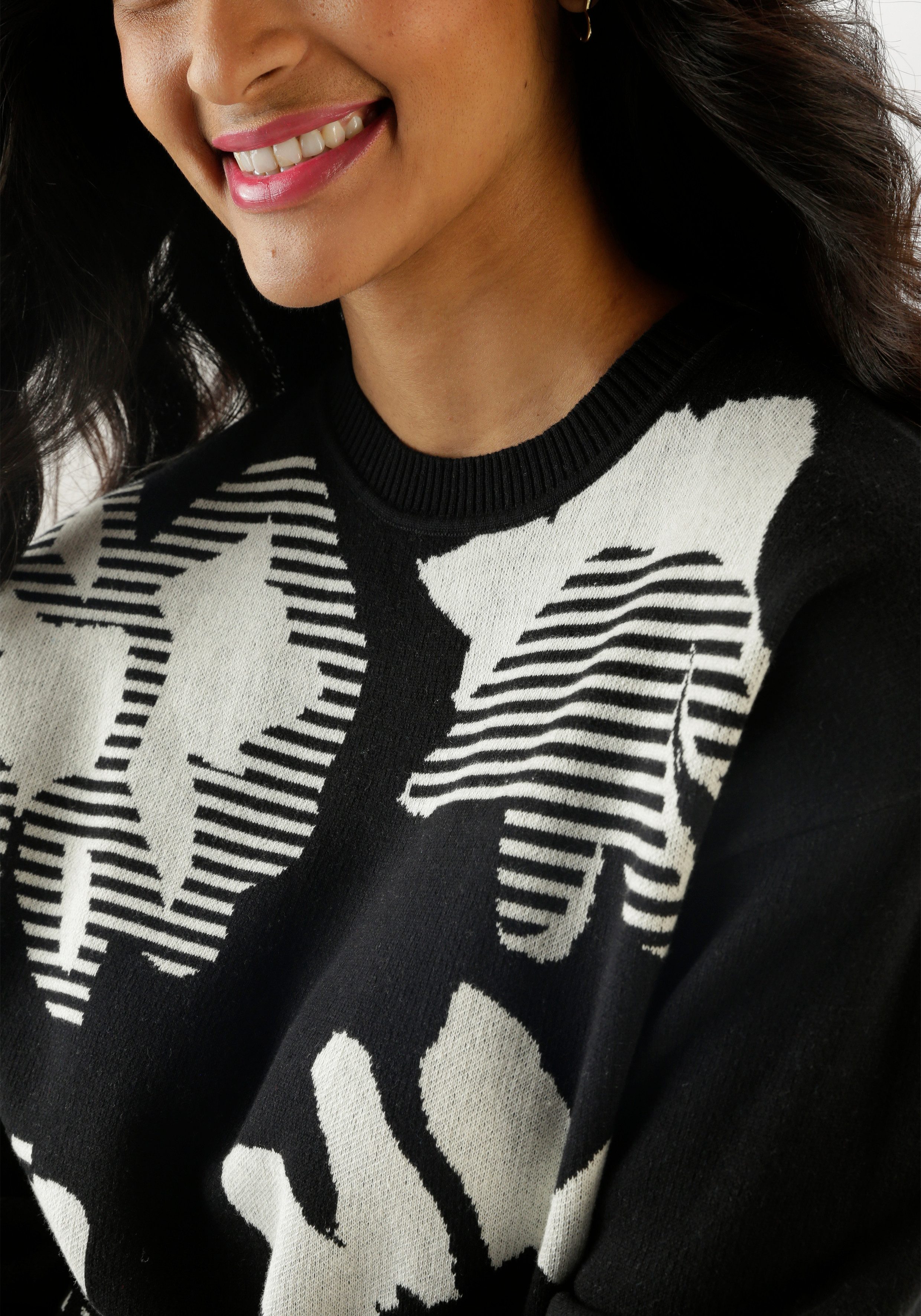 Aniston SELECTED Gebreide trui met trendy en grootschalige jacquardpatronen
