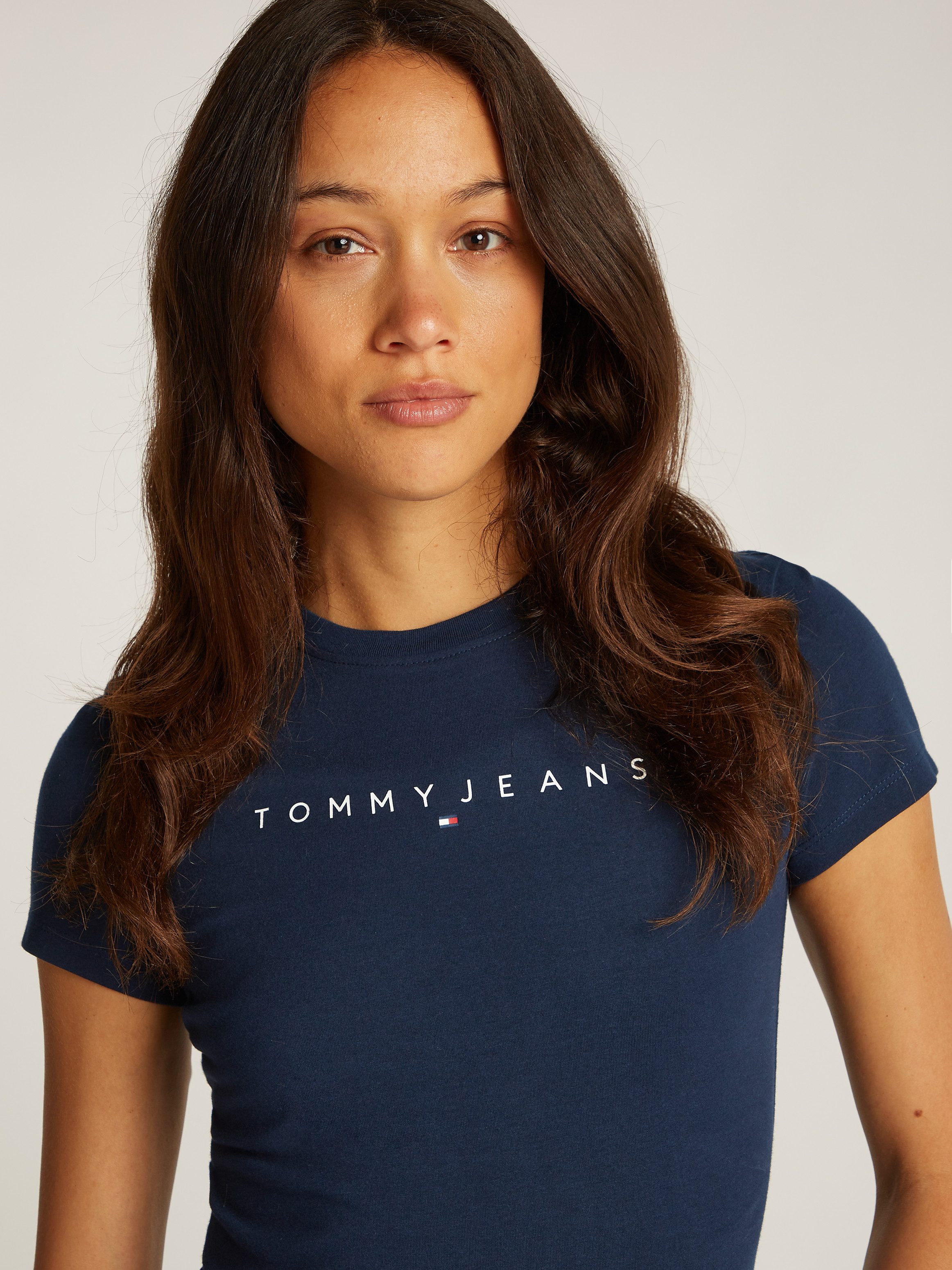 Tommy Jeans Curve T-shirt TJW SLIM LINEAR TEE EXT