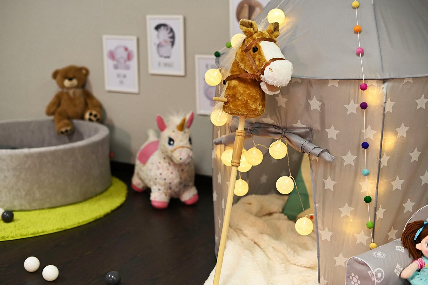 Knorrtoys® Stokpaardje Brauny met geluid