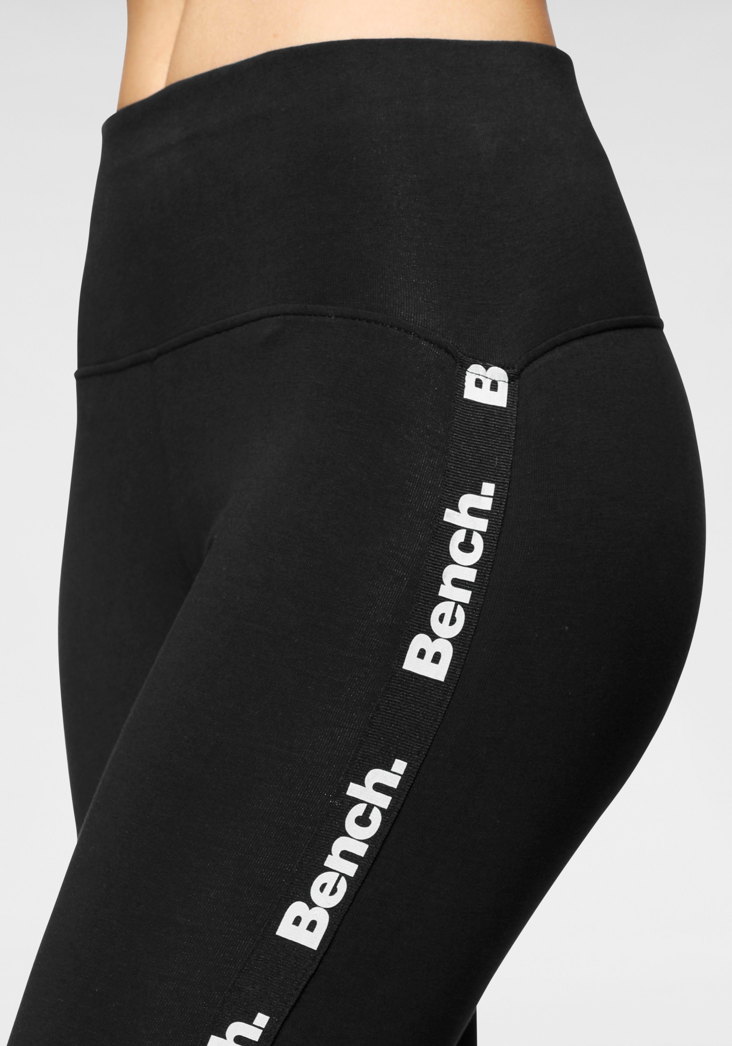 Bench. Loungewear Legging met gedessineerde tapestrepen