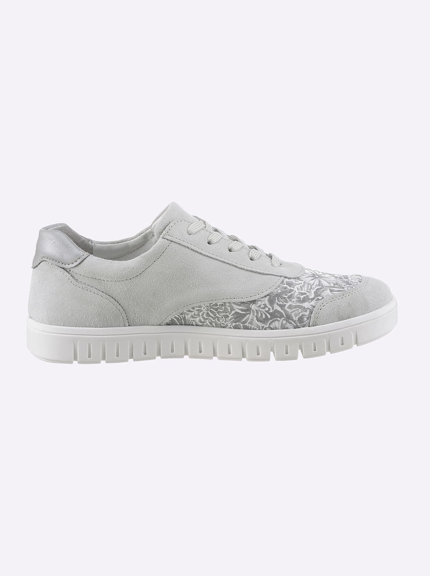 Casual Looks Sneakers