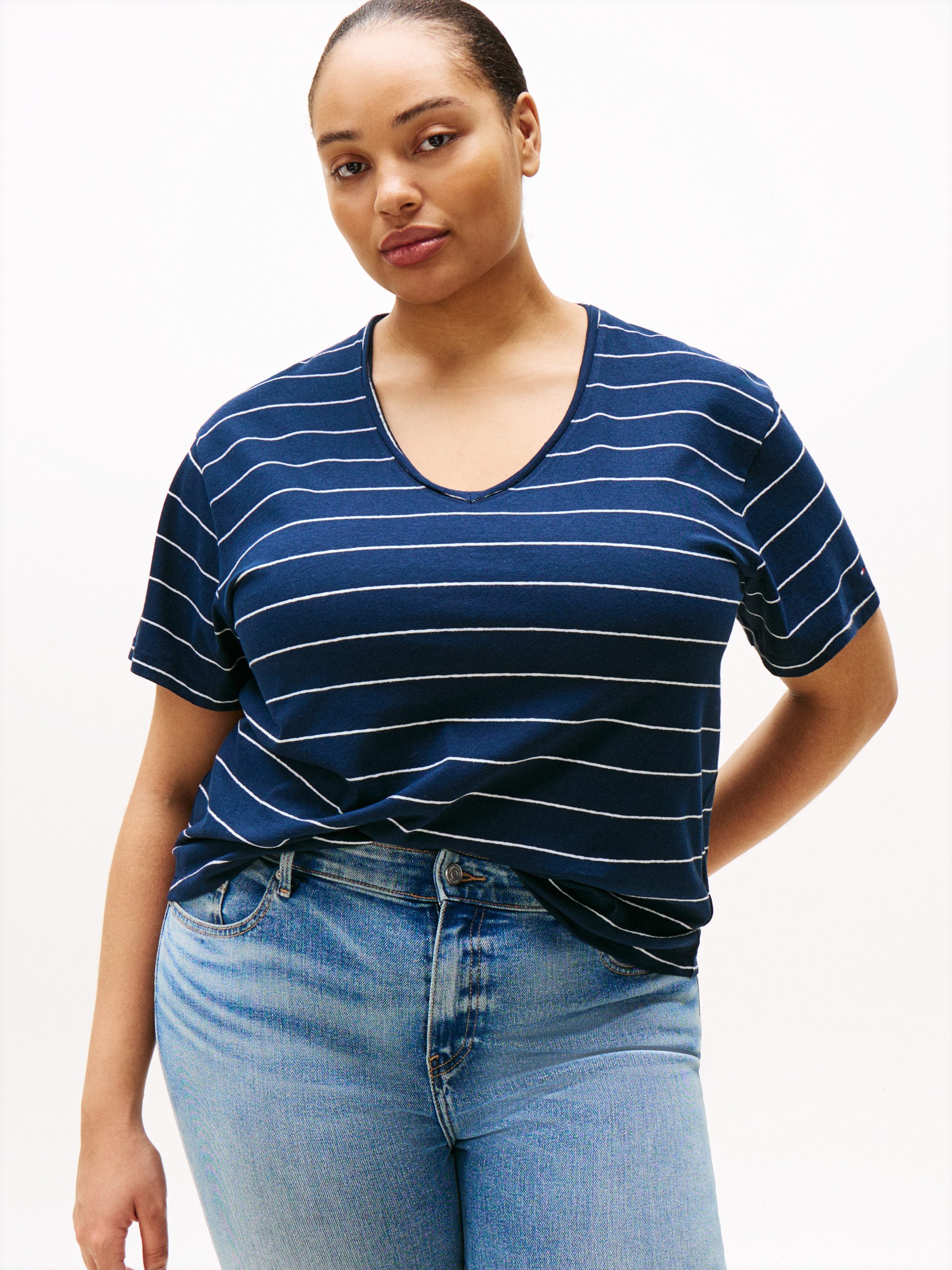Tommy Hilfiger Curve Shirt met V-hals CRV MODERN CO LINEN V-NK SS