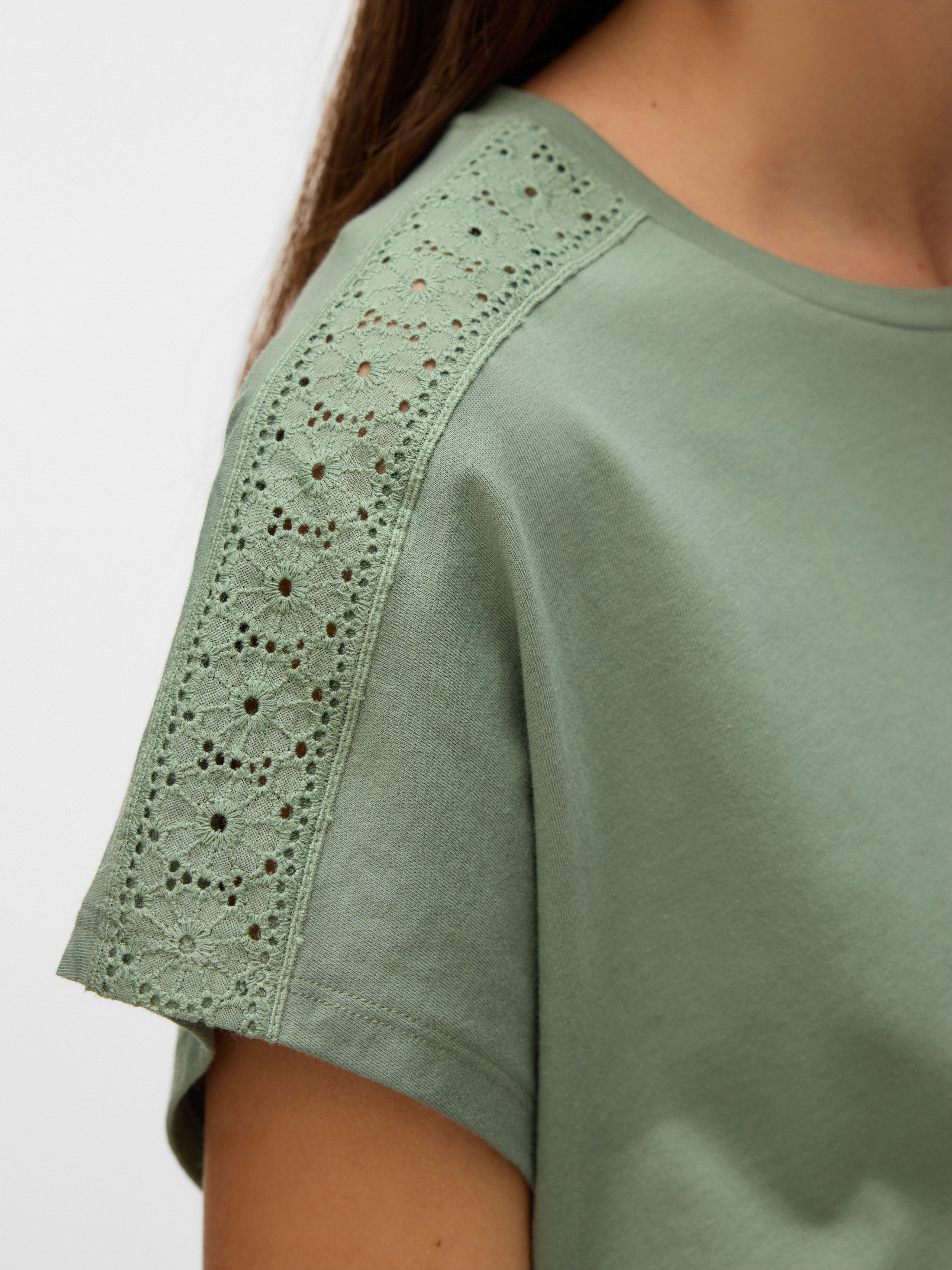 Vero Moda Shirt met korte mouwen VMEMMY SS LACE TAPE TOP JRS GA NOOS
