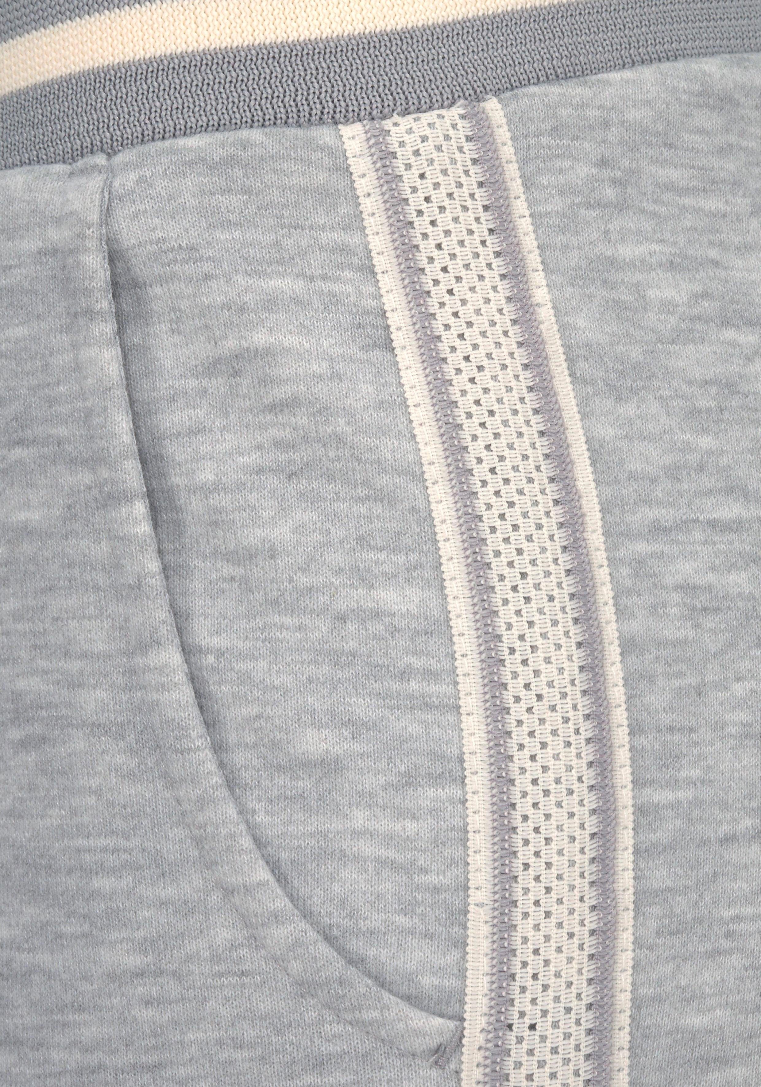Bench. Relaxbroek met gestreepte tailleband en glansprint, loungewear, loungepak