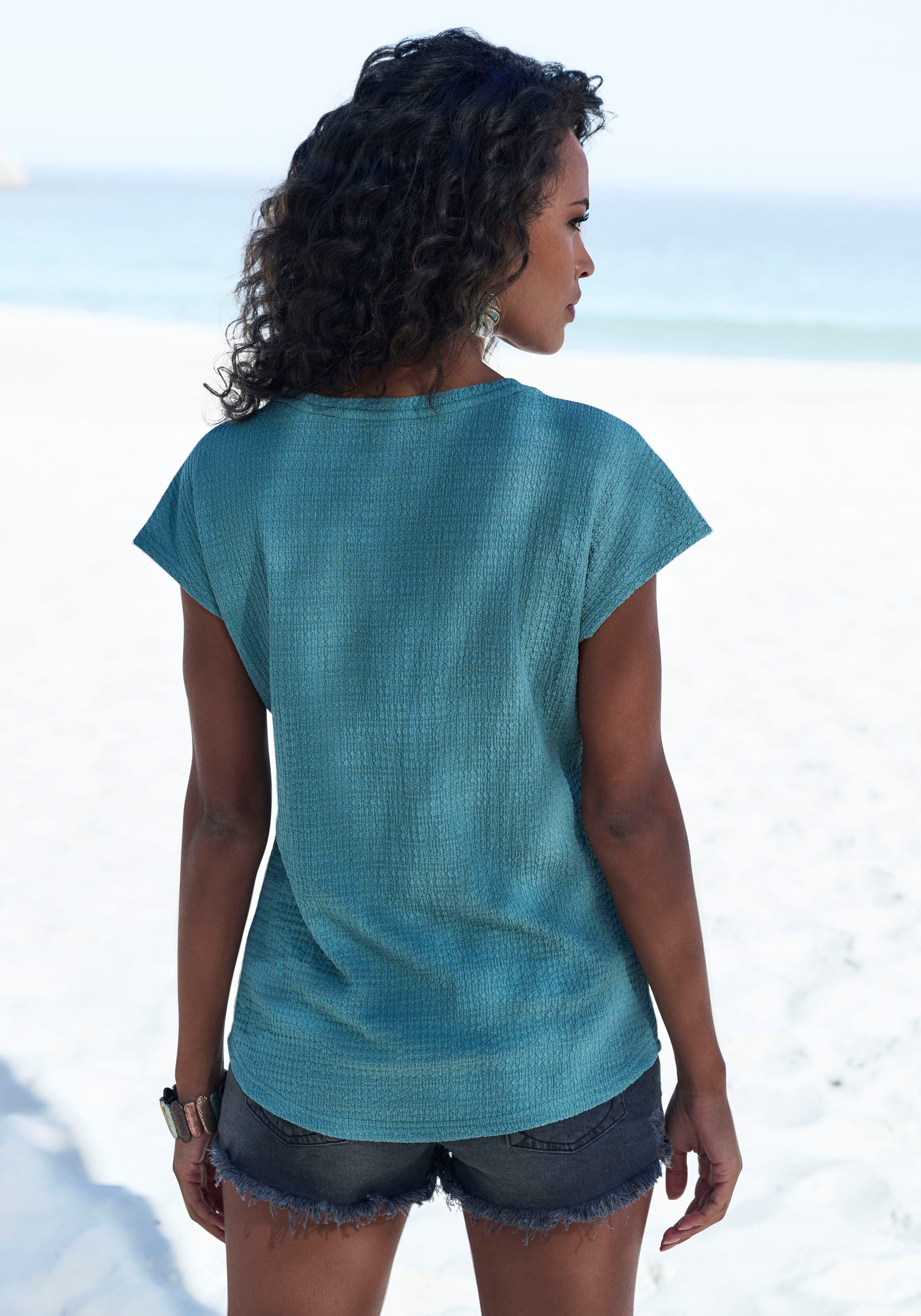 Vivance Shirt met korte mouwen Met decoratieve haak-inzet van kreukvrije crêpe-kwaliteit (1-delig)