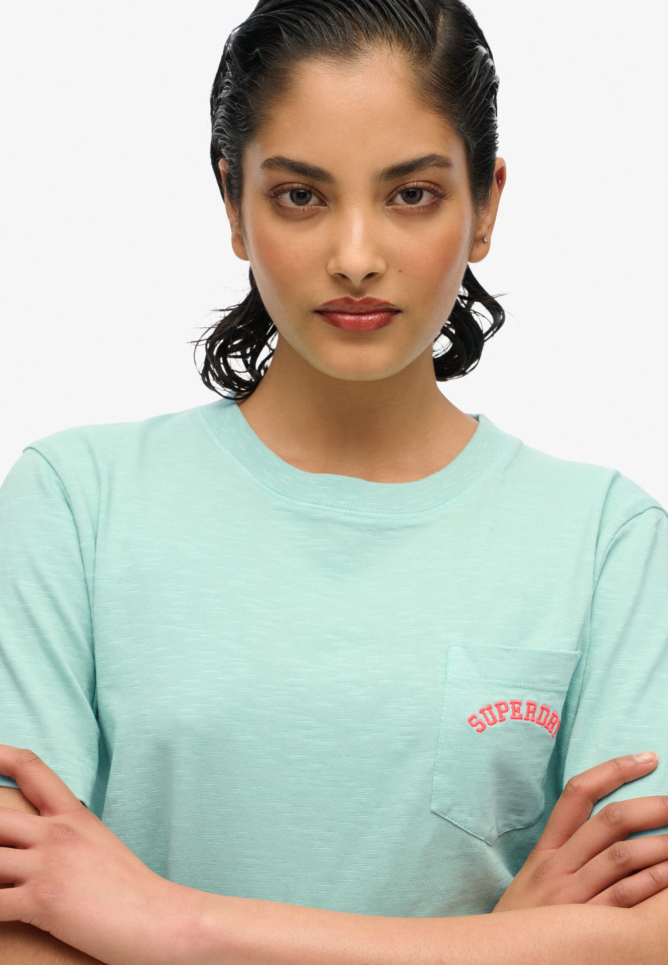 Superdry T-shirt ESSENTIAL LOGO GD POCKET TEE